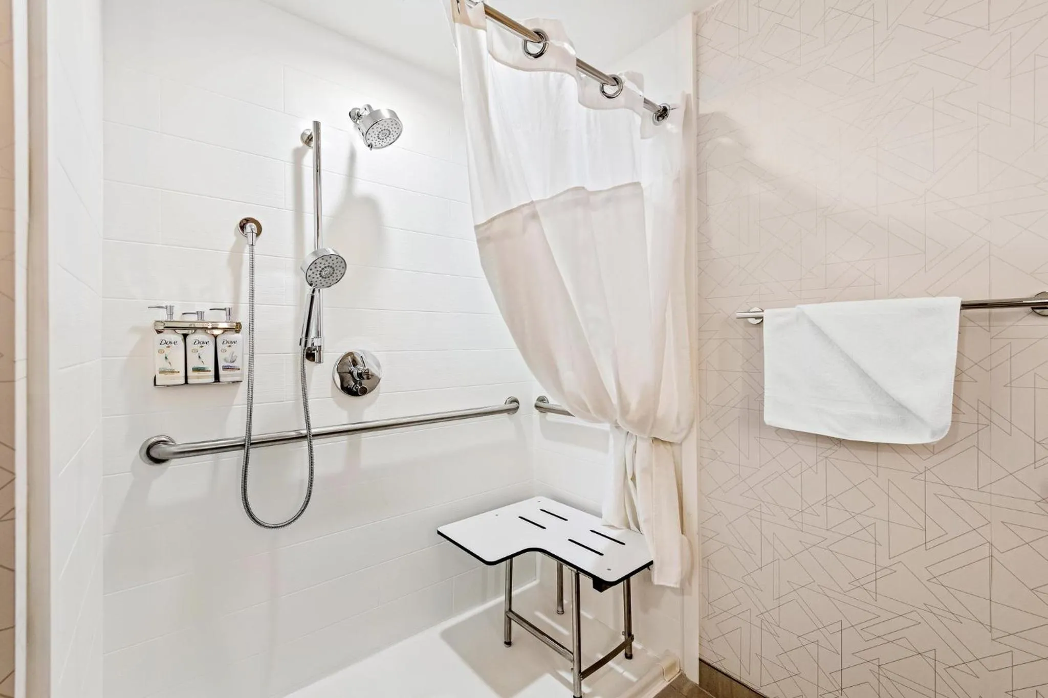 Photo of the whole room in Holiday Inn Express & Suites Sylva / Dillsboro by IHG