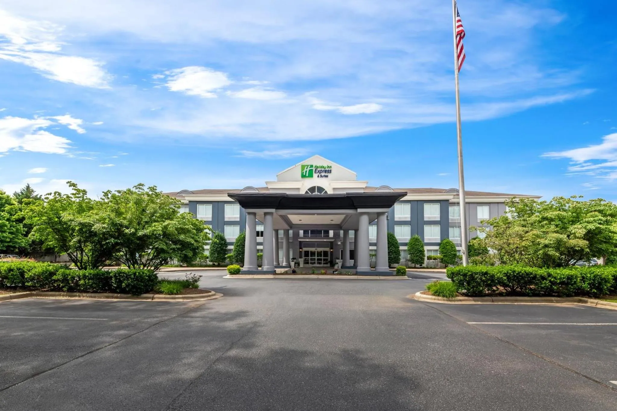 Property building in Holiday Inn Express & Suites Sylva / Dillsboro by IHG
