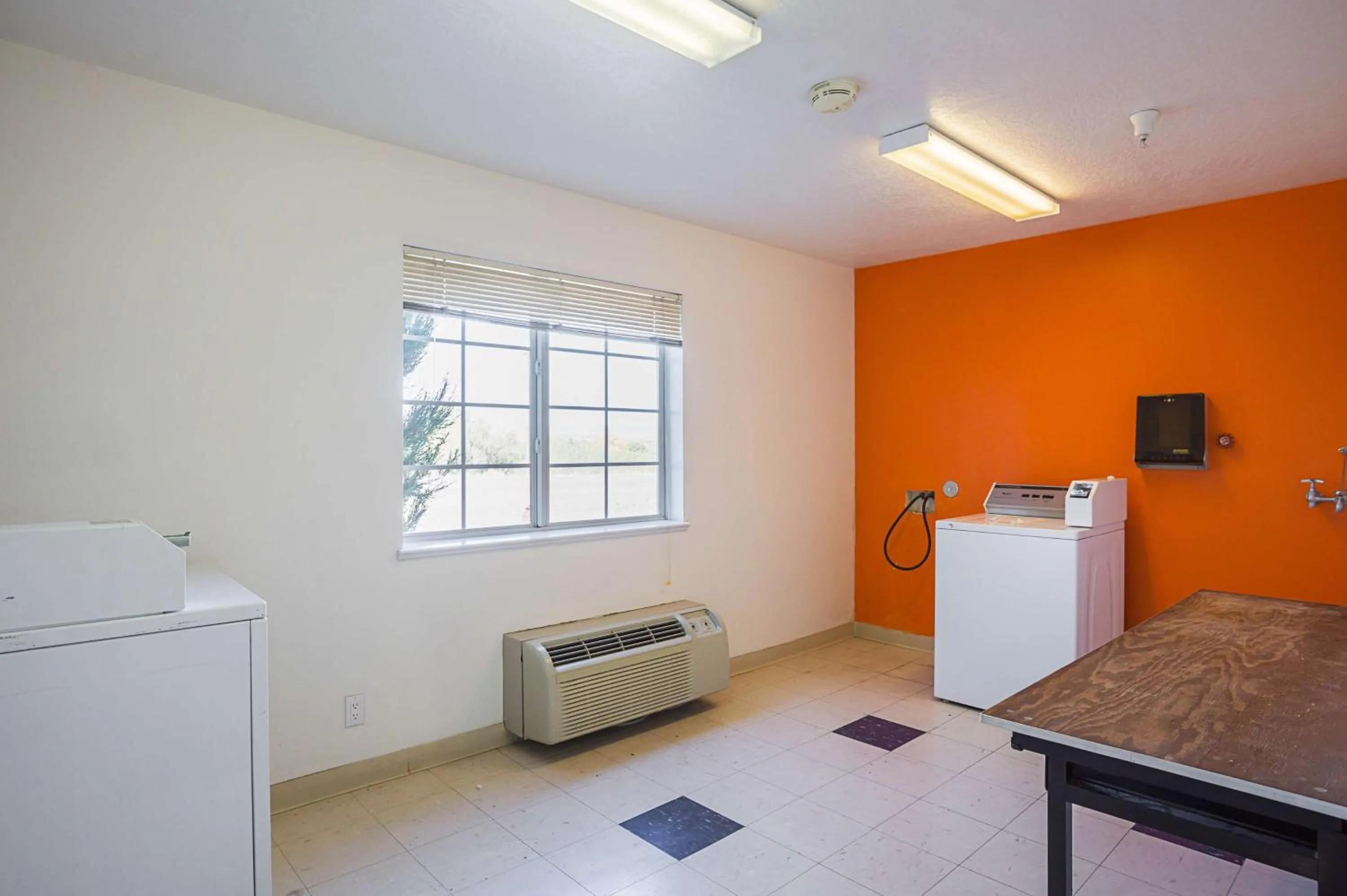 On site in Motel 6-Bernalillo, NM