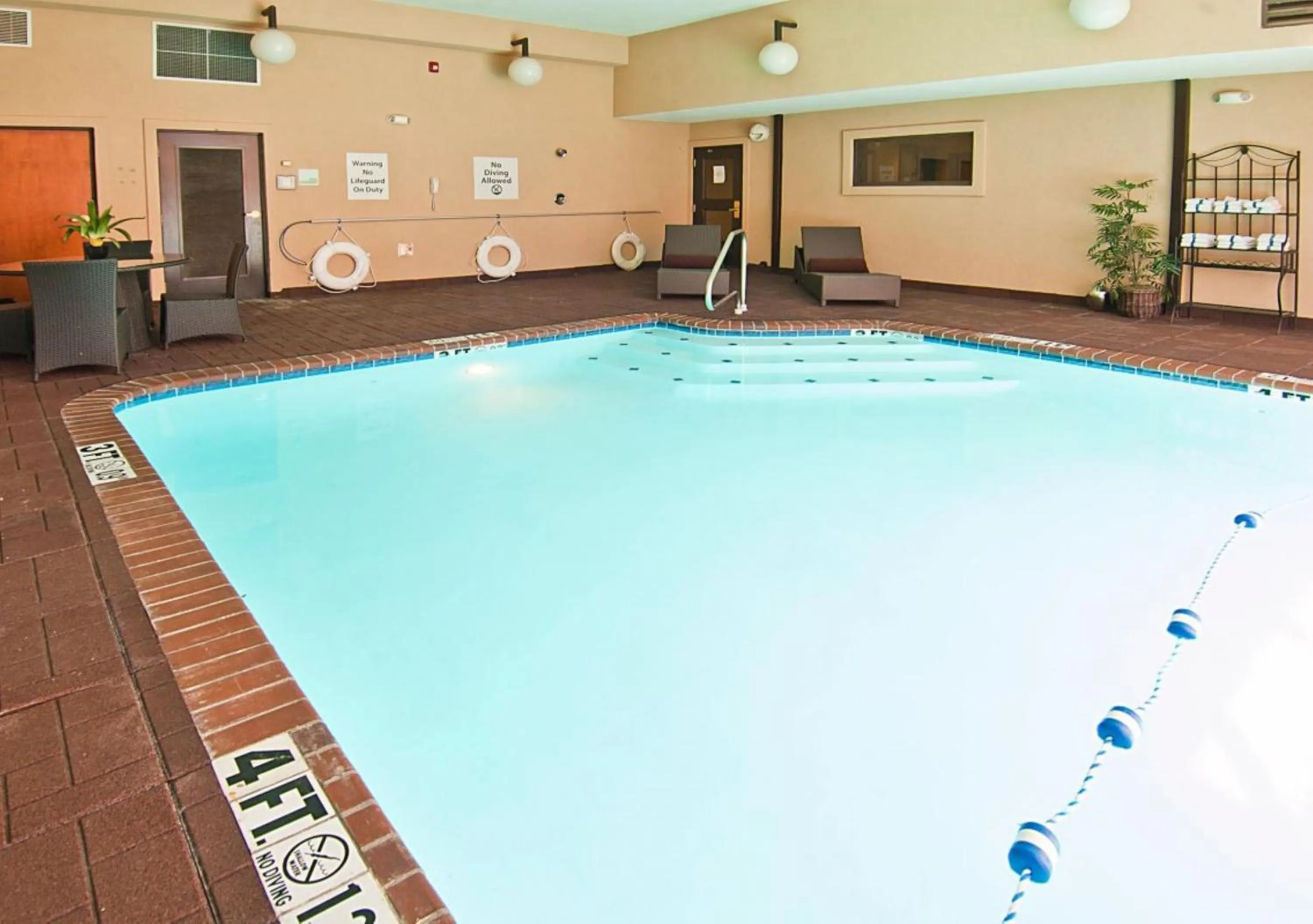 Swimming pool in Holiday Inn Vicksburg by IHG