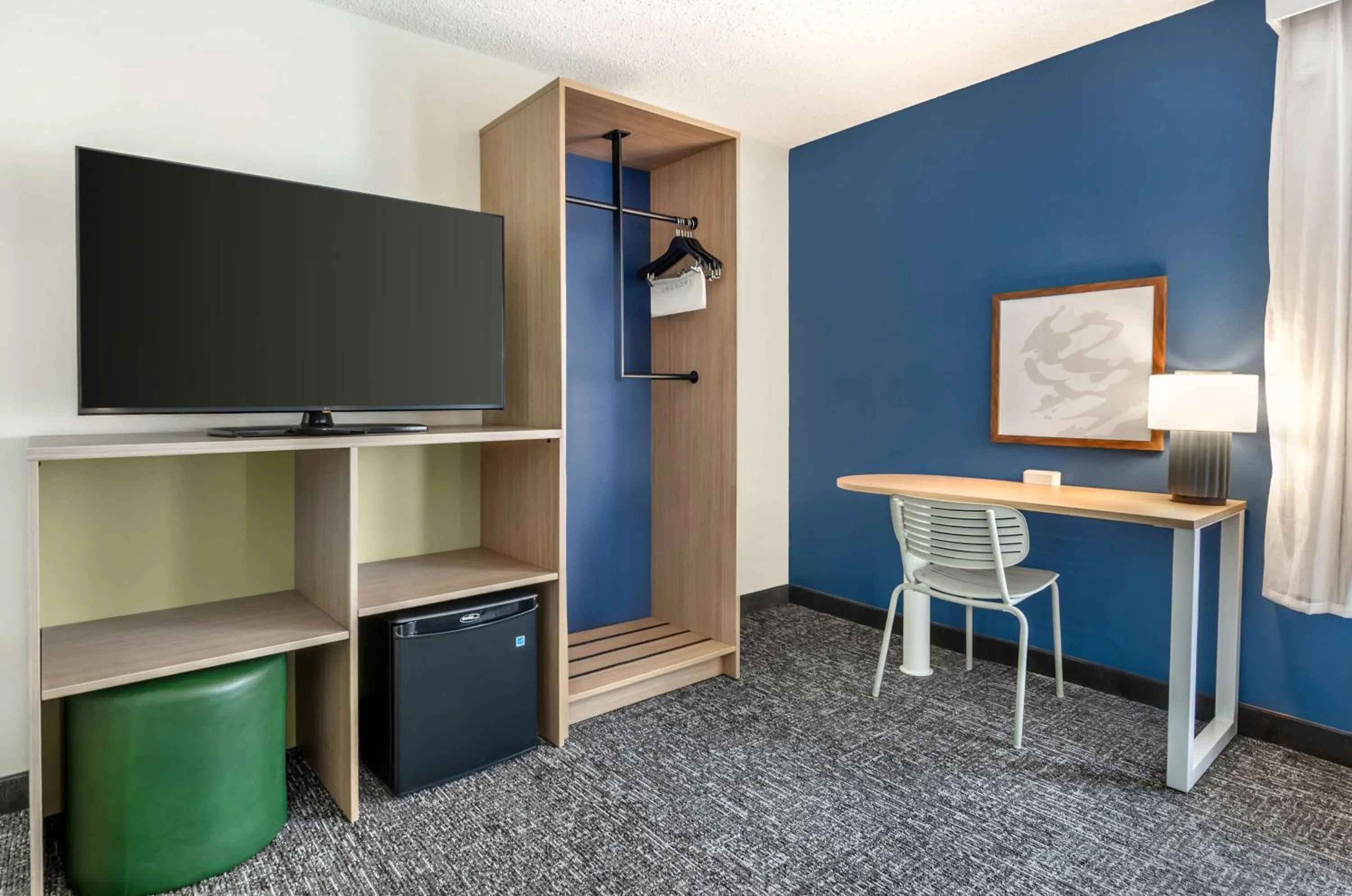 Bedroom in Spark By Hilton Roanoke Airport