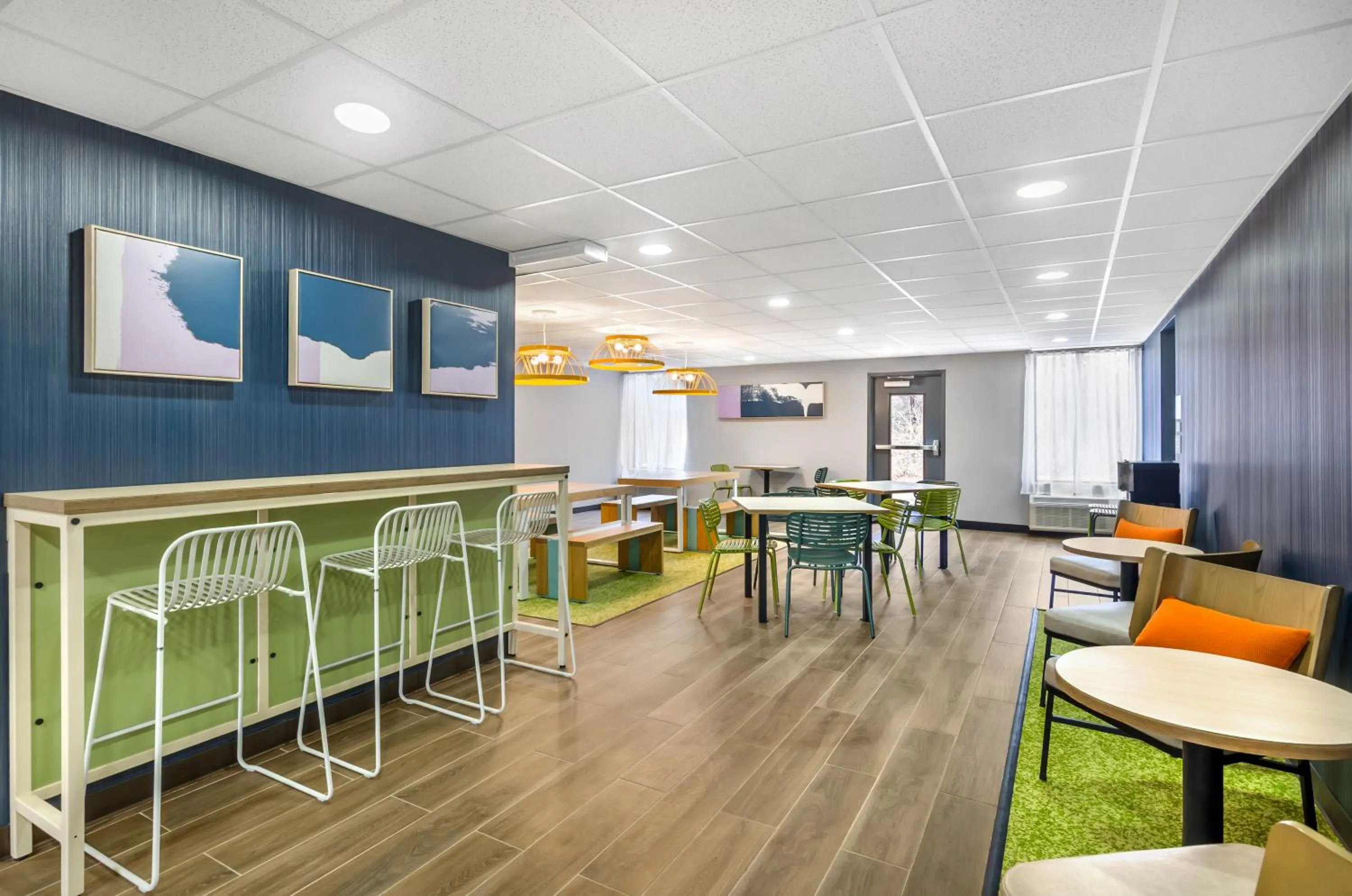 Lobby or reception in Spark By Hilton Roanoke Airport