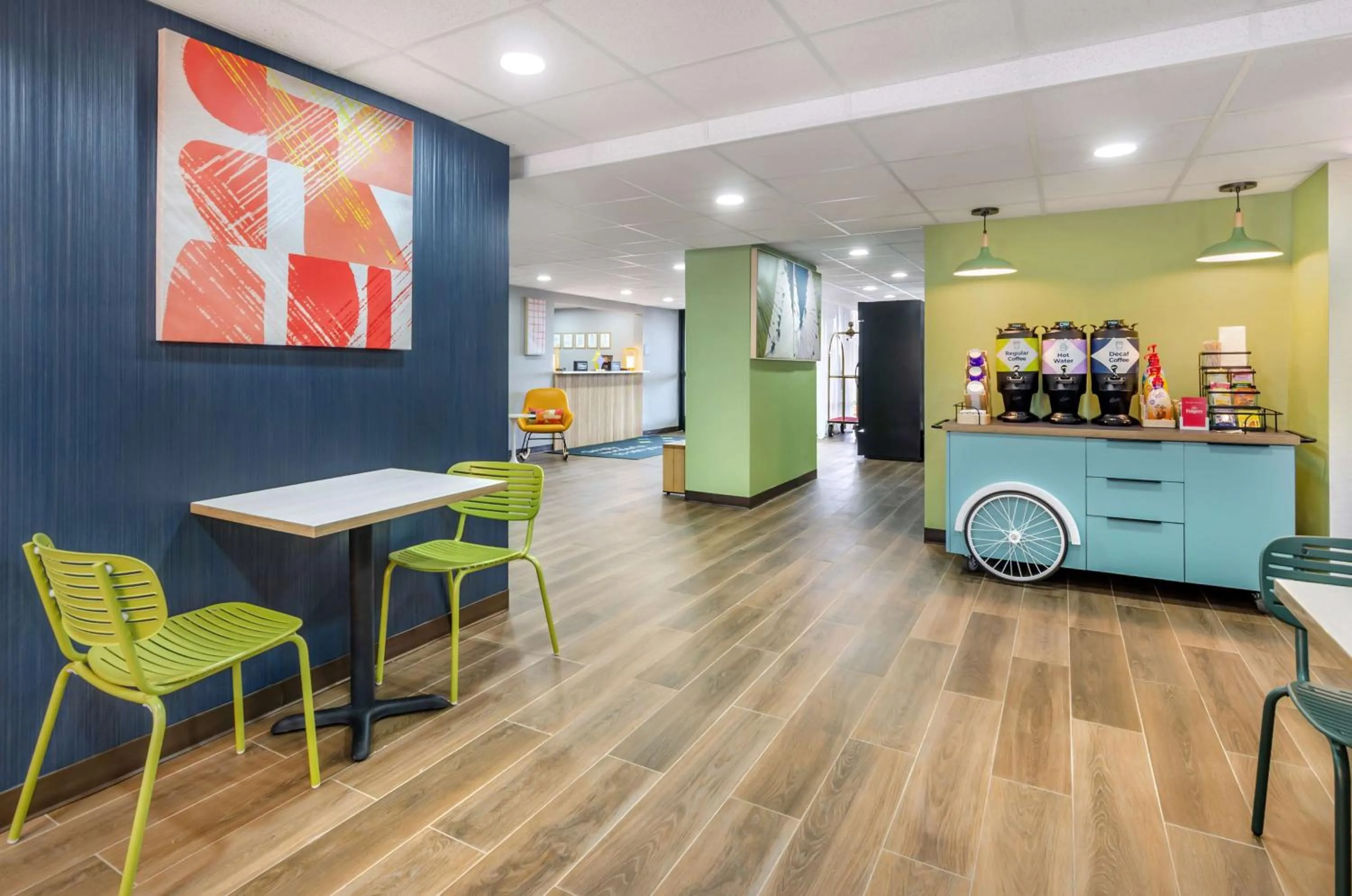 Lobby or reception in Spark By Hilton Roanoke Airport