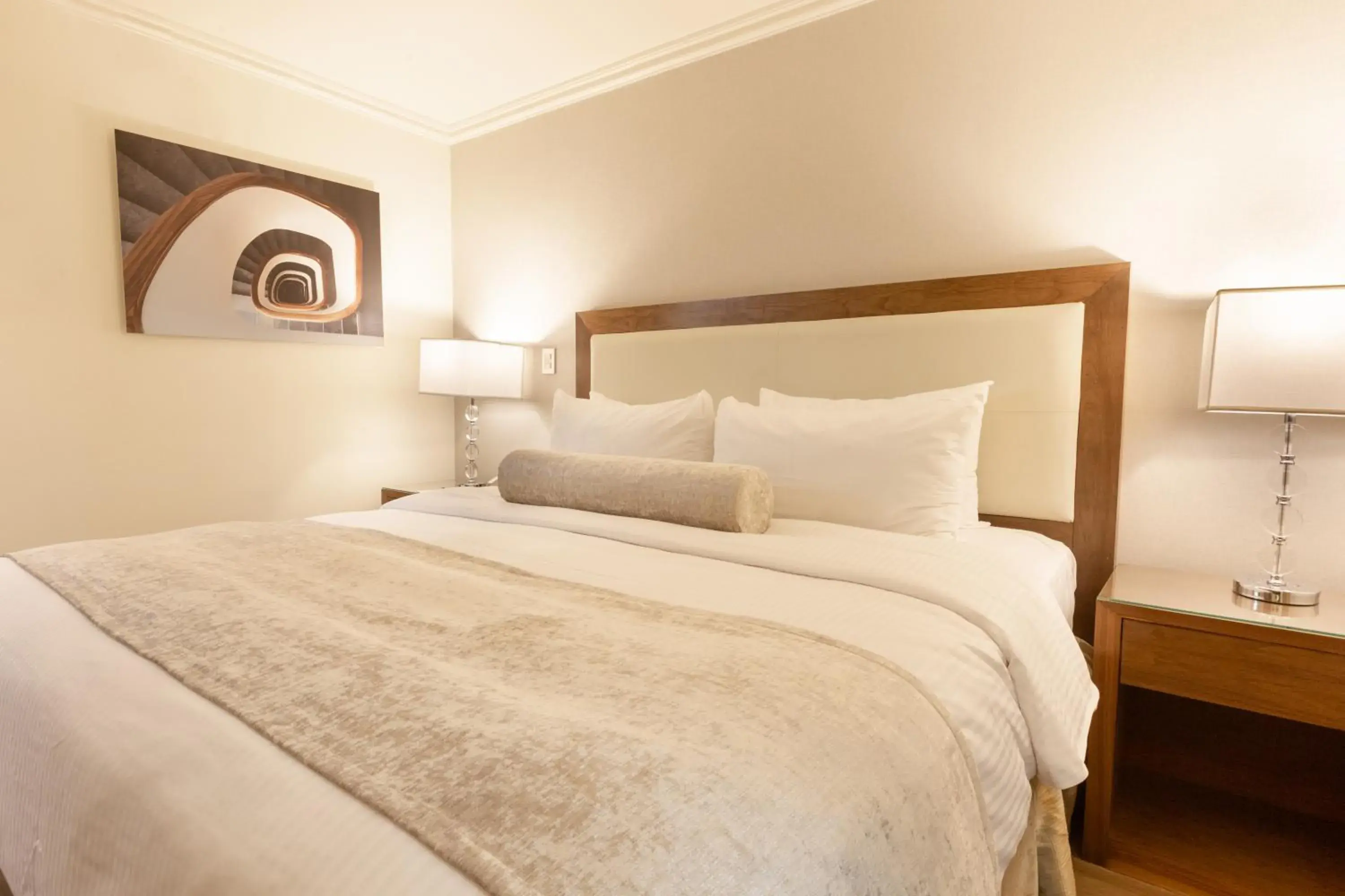 One-Bedroom King Suite with Sofa Bed in Antaris Cintermex One-Bedroom King Suite with Sofa Bed in Antaris Cintermex