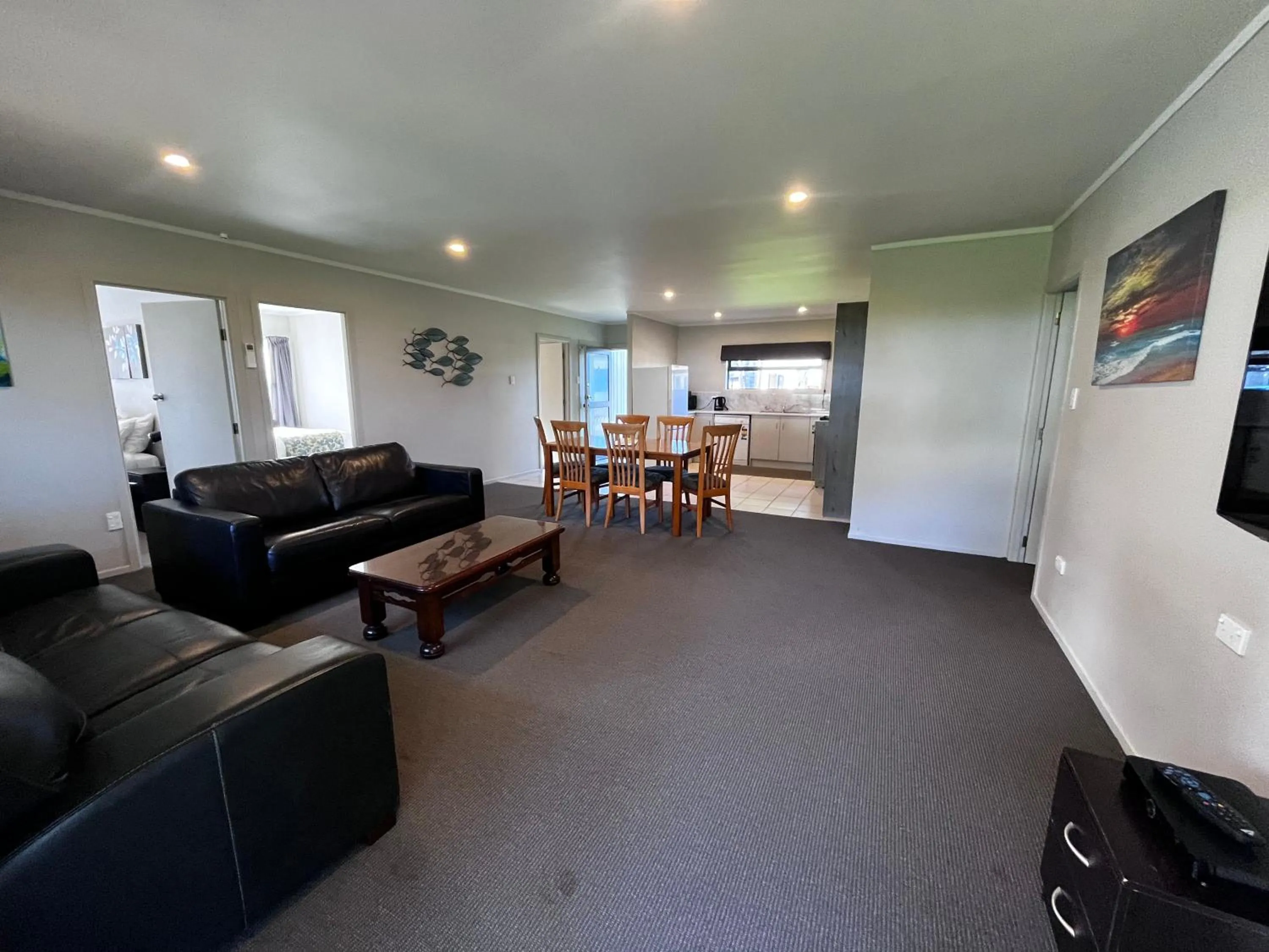 Living room in Comfort Inn Sunset