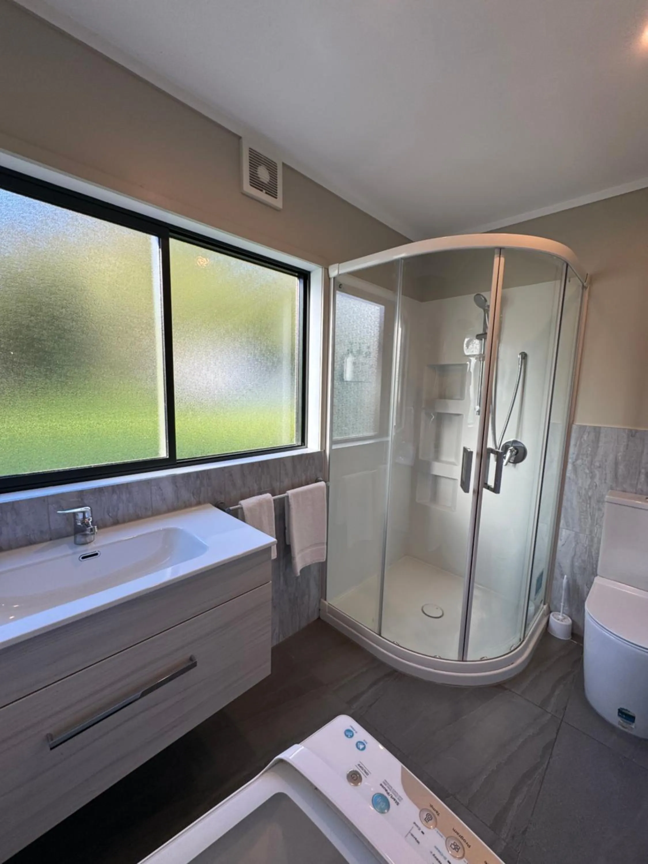 Bathroom in Comfort Inn Sunset