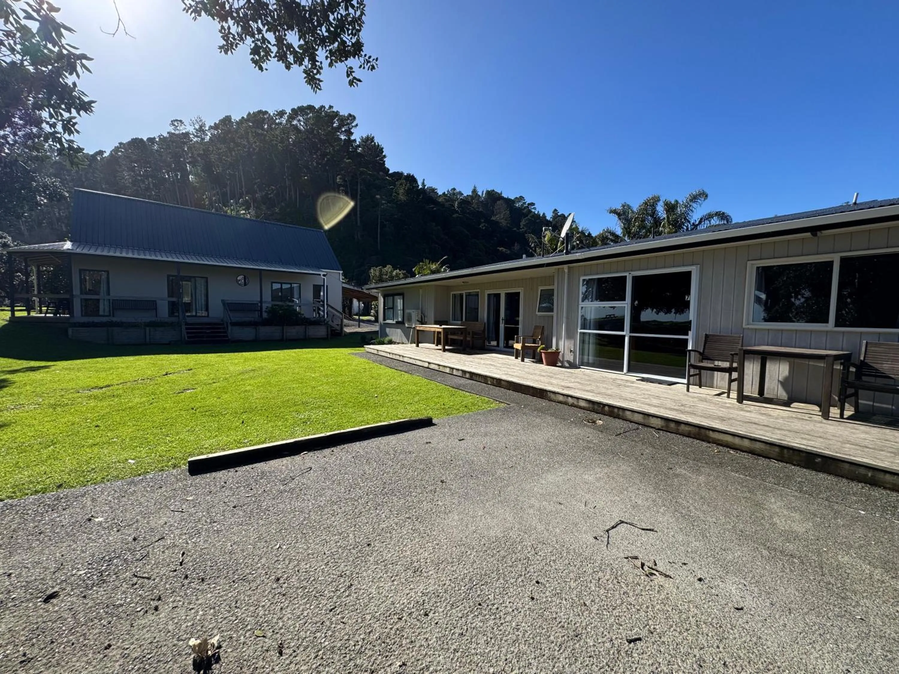 Property building in Comfort Inn Sunset