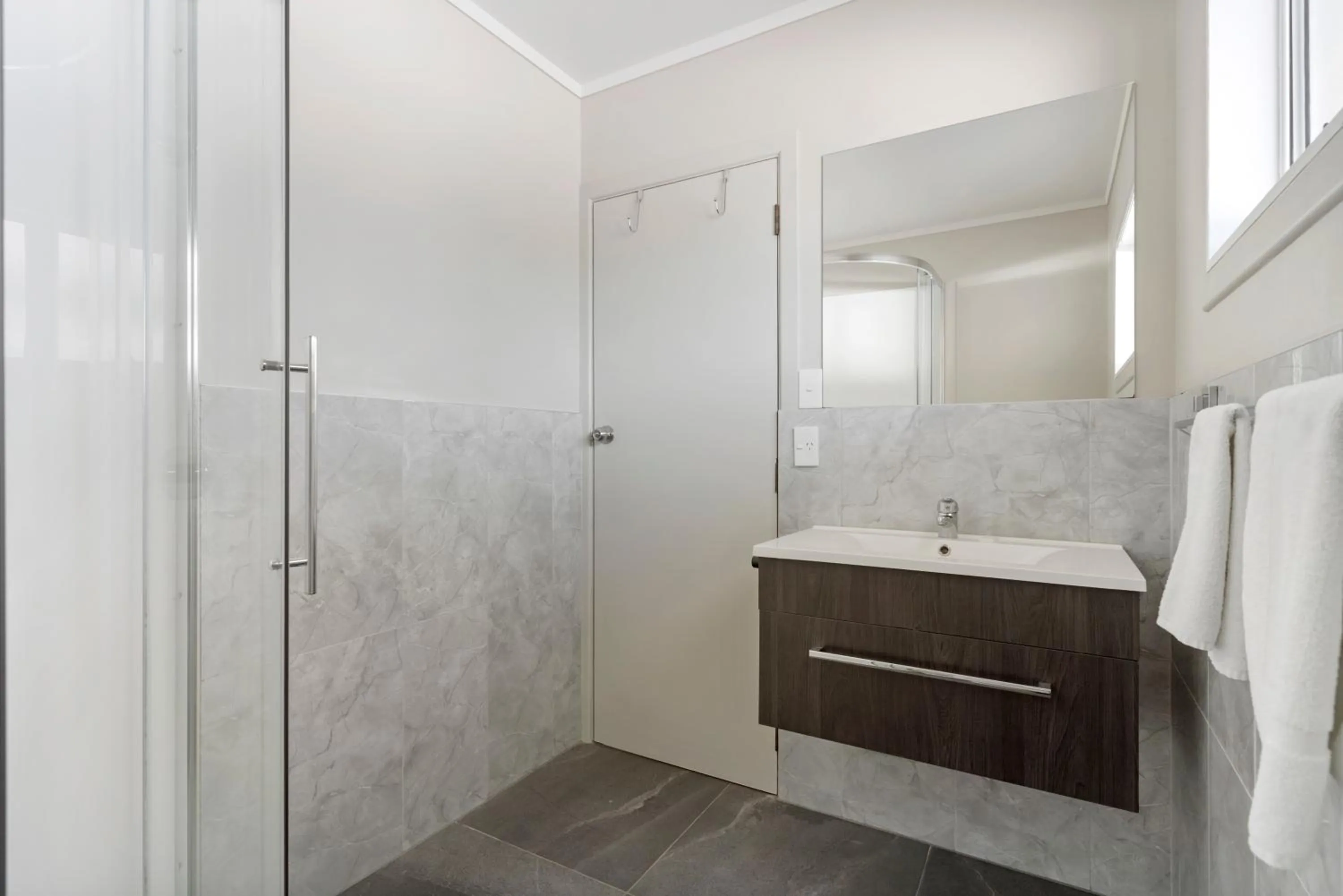 Bathroom in Comfort Inn Sunset