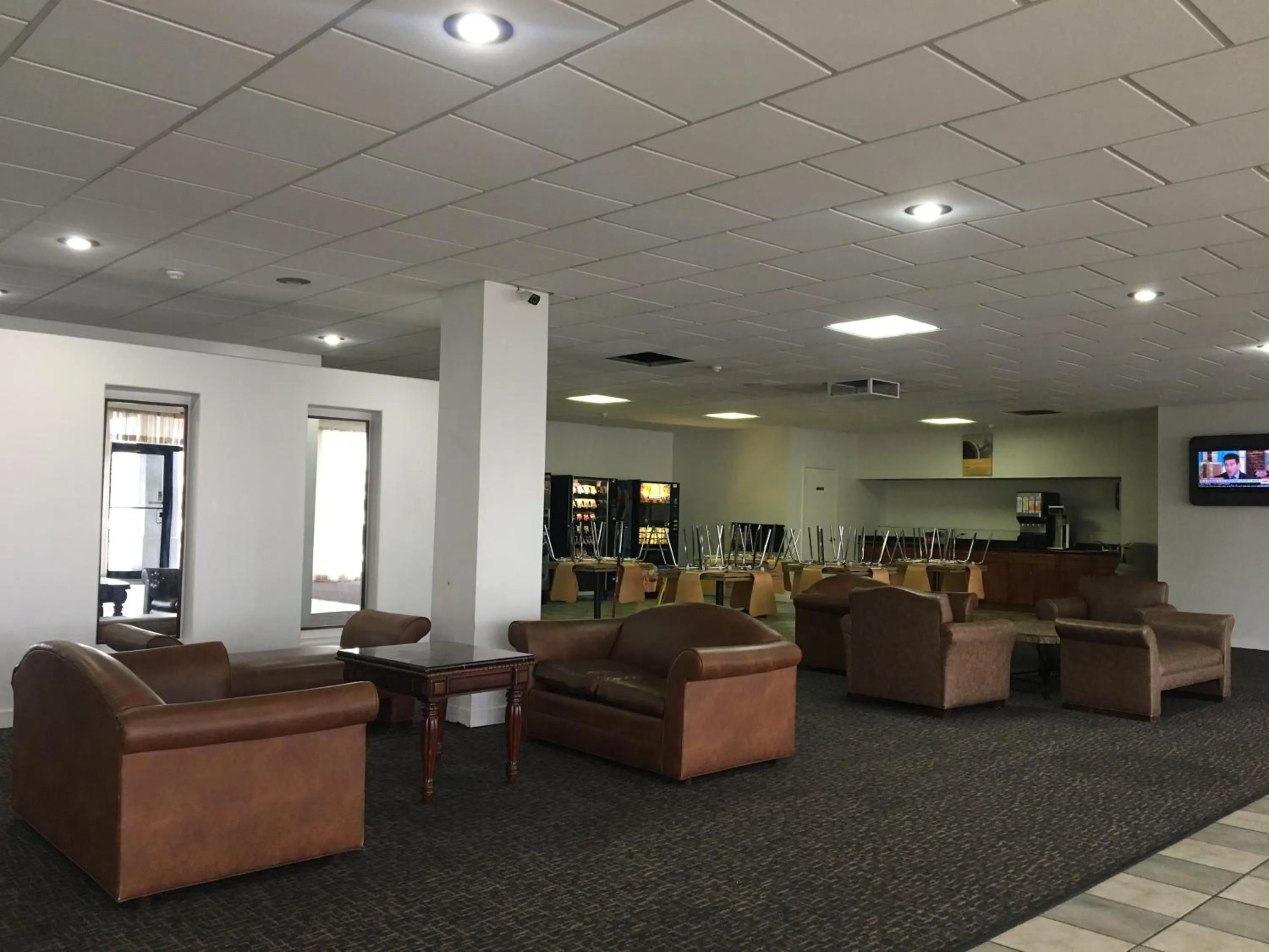 Continental breakfast in FairBridge Inn Express Melrose Park