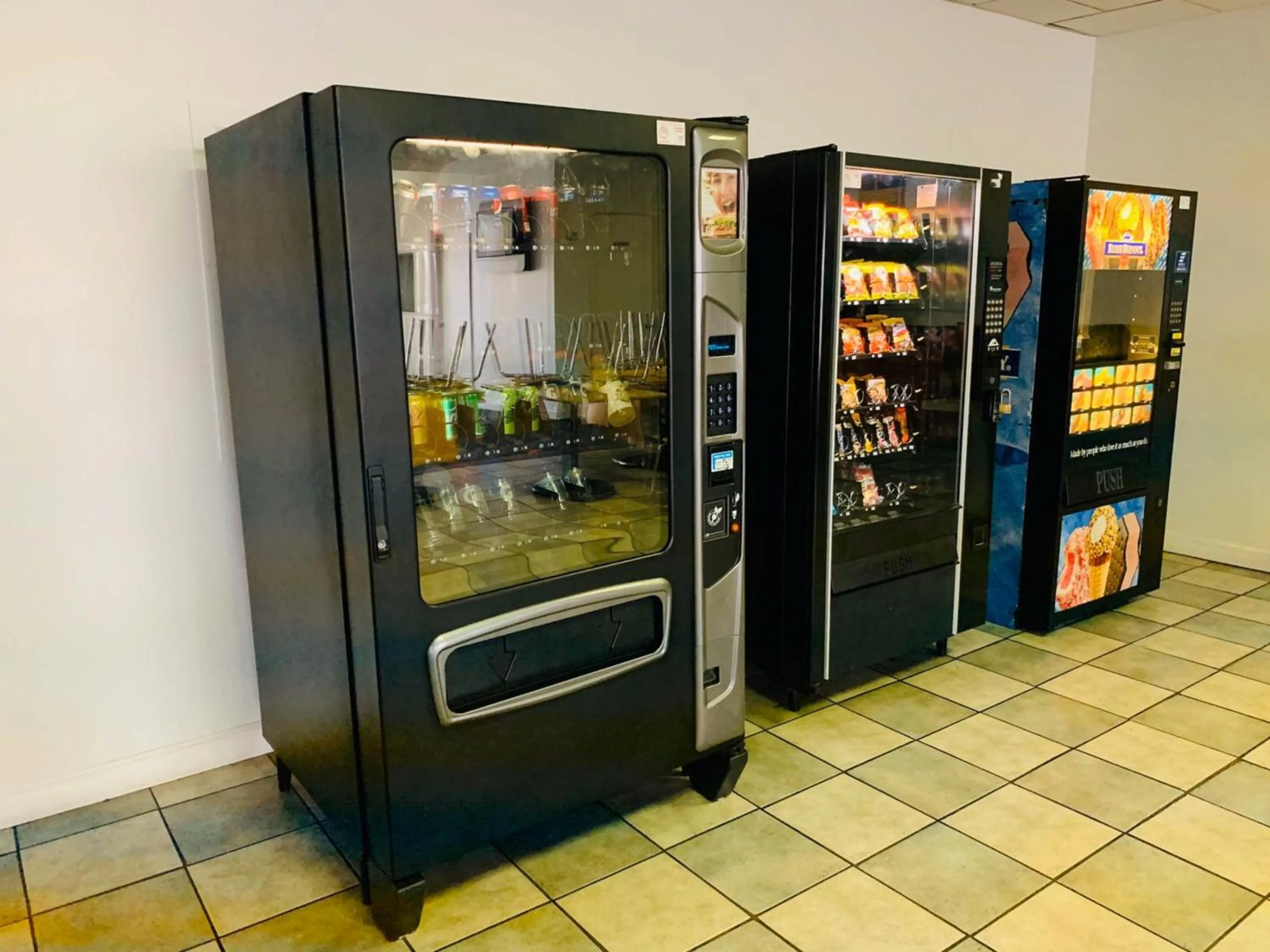 Supermarket/Shops in FairBridge Inn Express Melrose Park