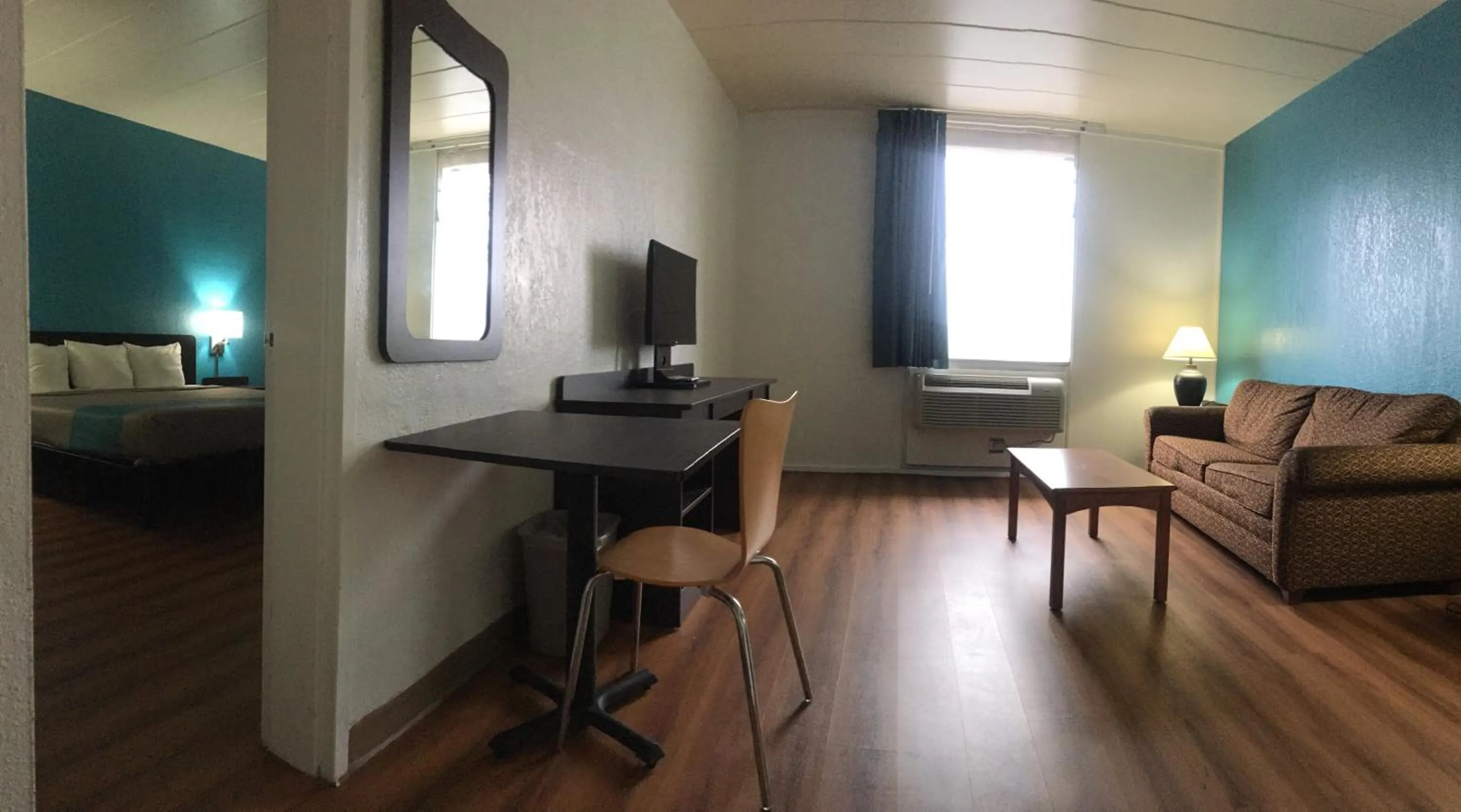 TV/Entertainment Center in FairBridge Inn Express Melrose Park