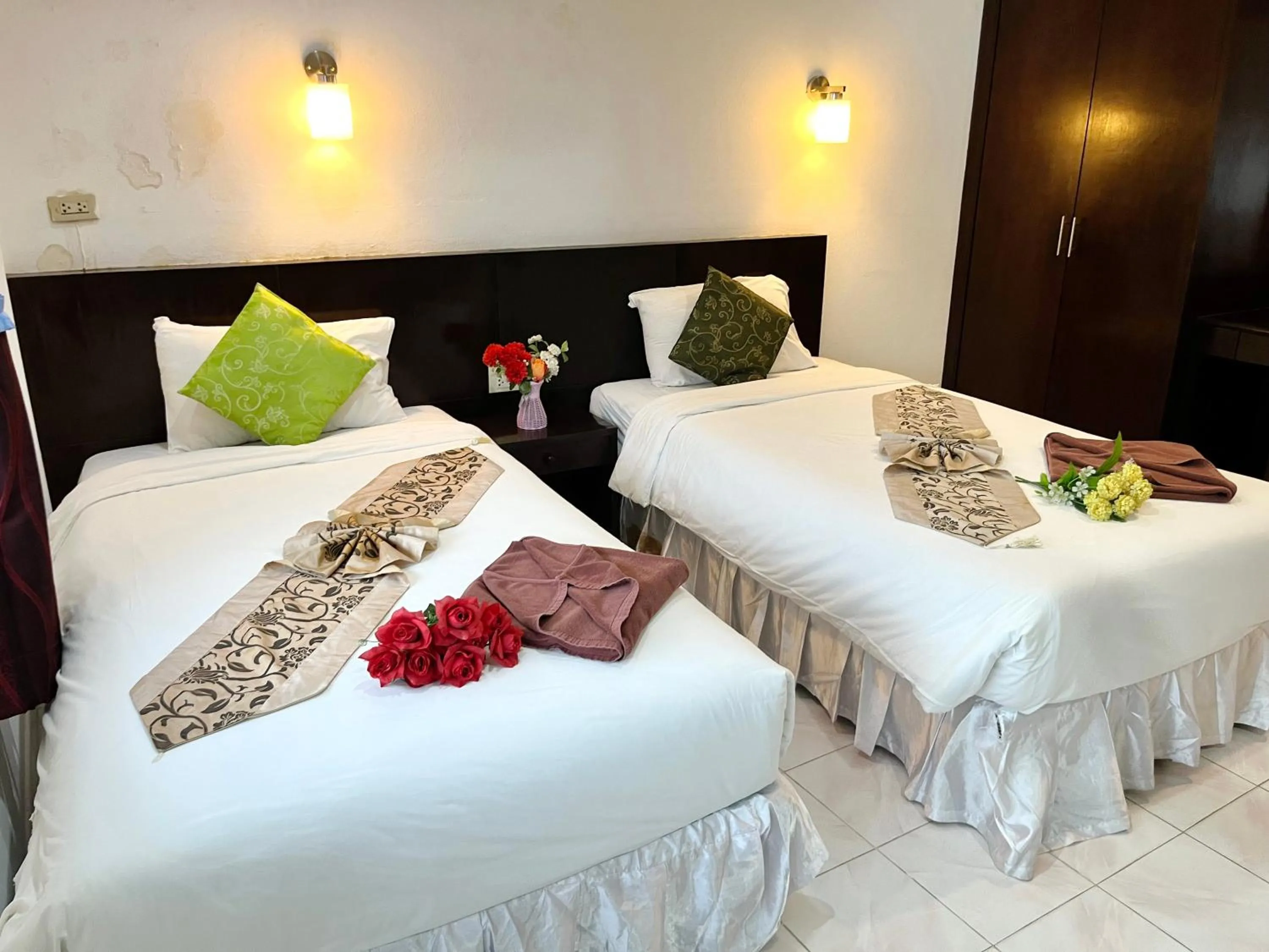 Bed in Lamai Apartment