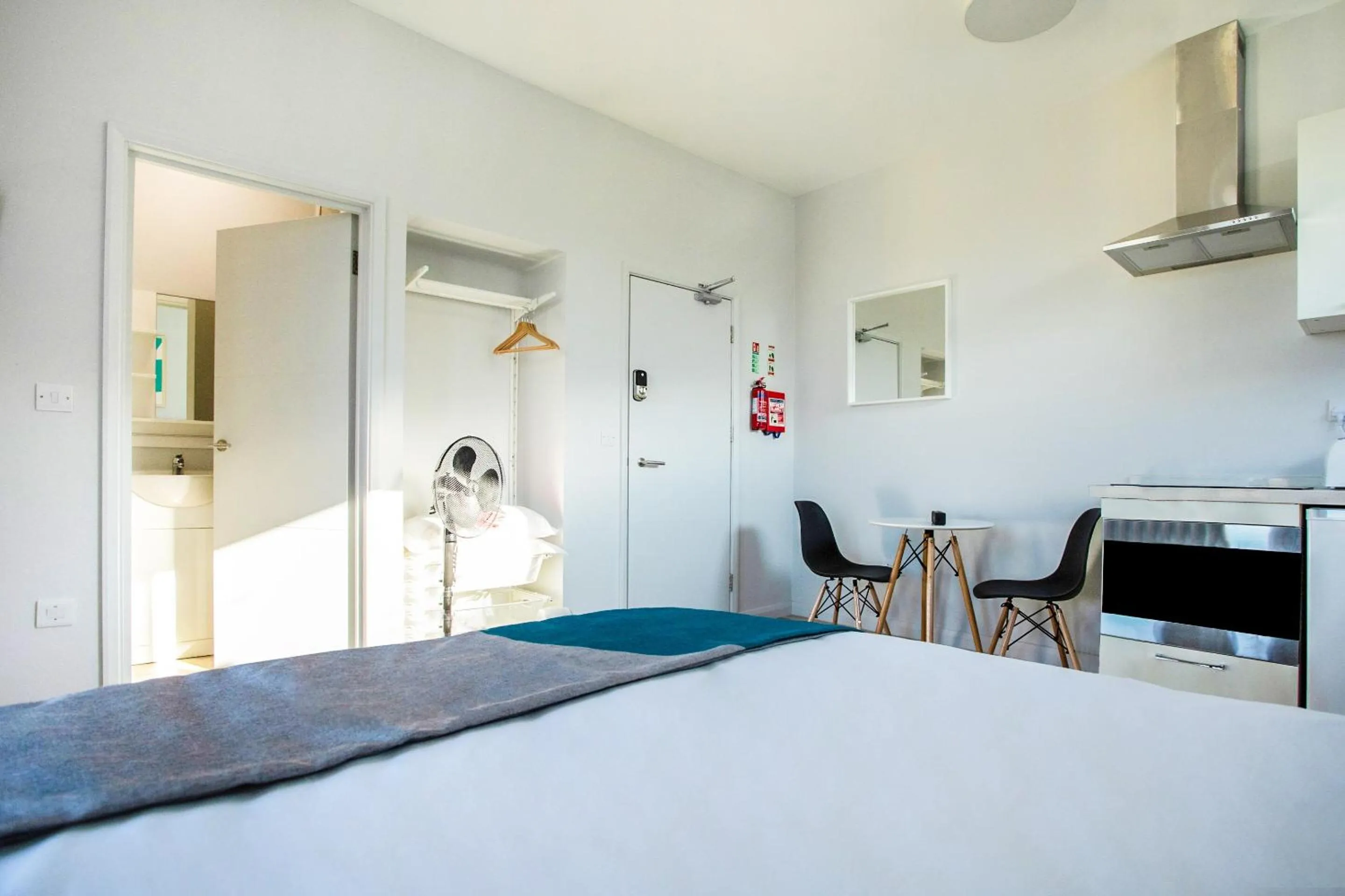 Bedroom in OYO Studiotel Great Yarmouth - Modern Hotel Apartments