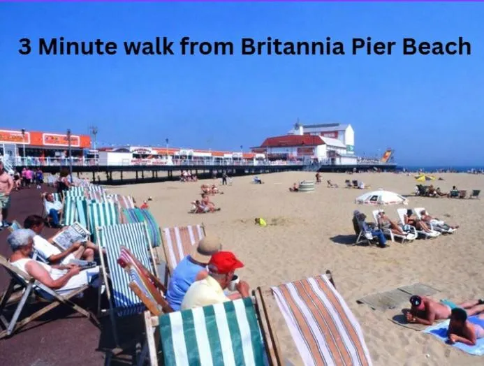 Beach in OYO Studiotel Great Yarmouth - Modern Hotel Apartments