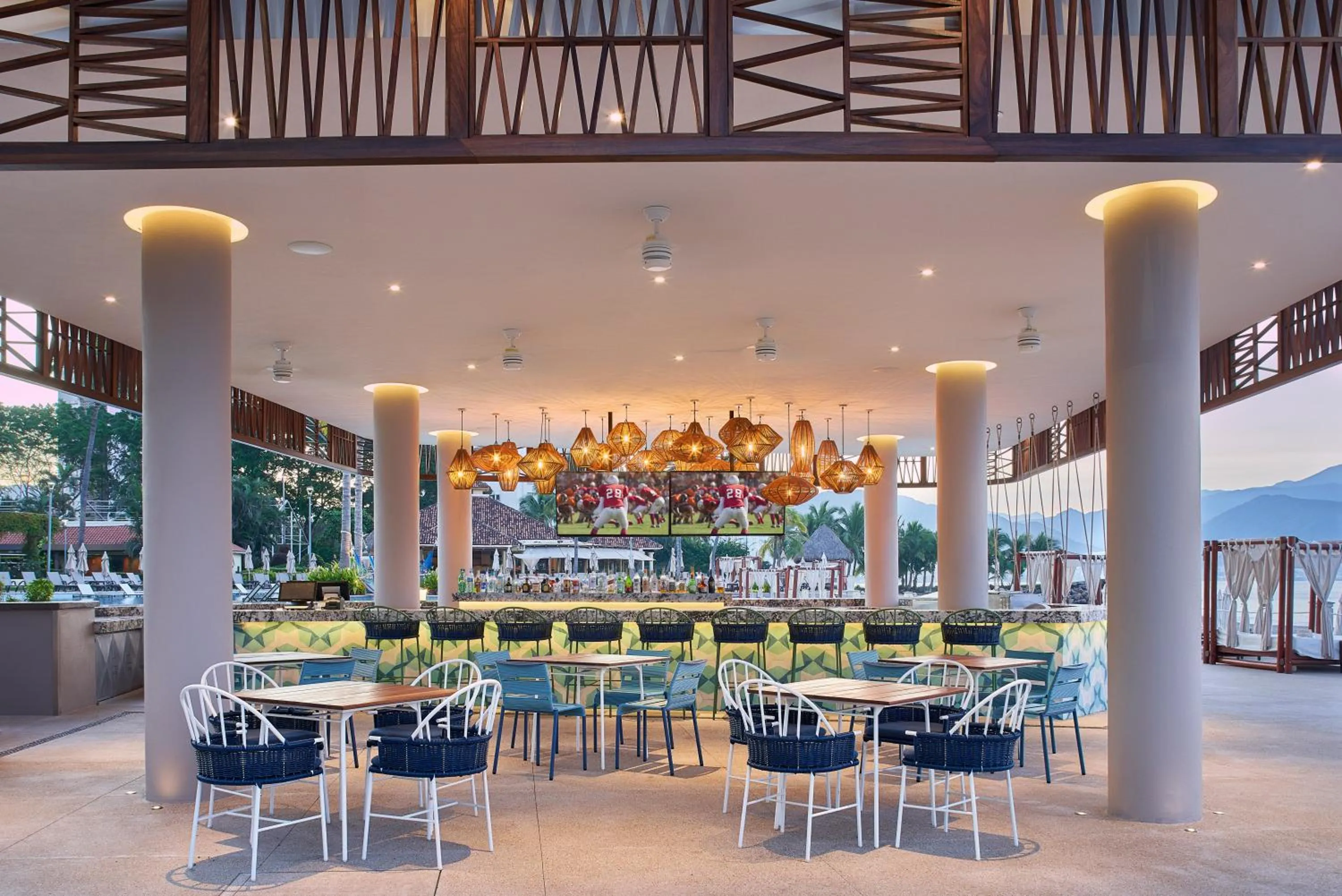 Lounge or bar in Marriott Puerto Vallarta Resort & Spa
