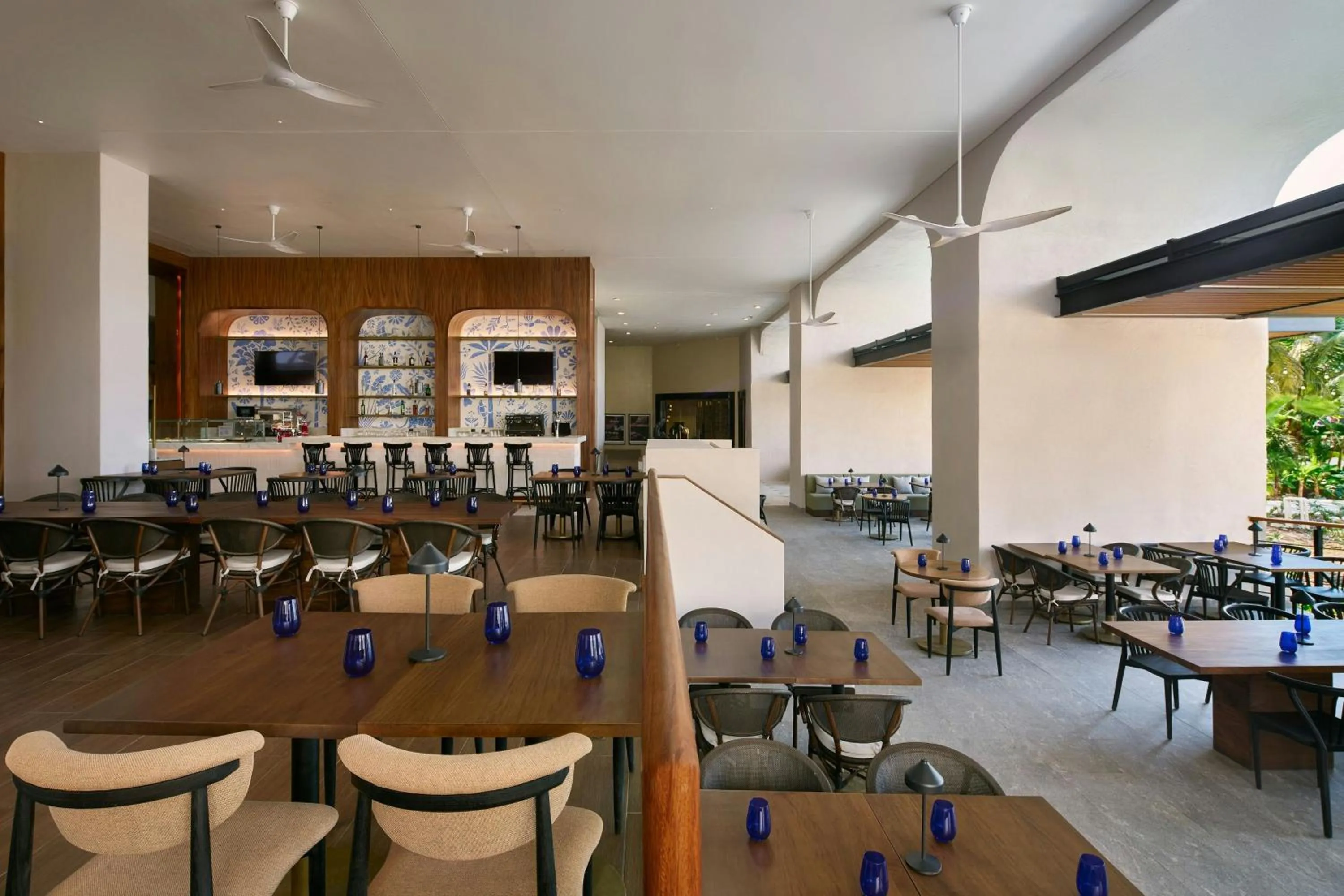 Restaurant/places to eat in Marriott Puerto Vallarta Resort & Spa