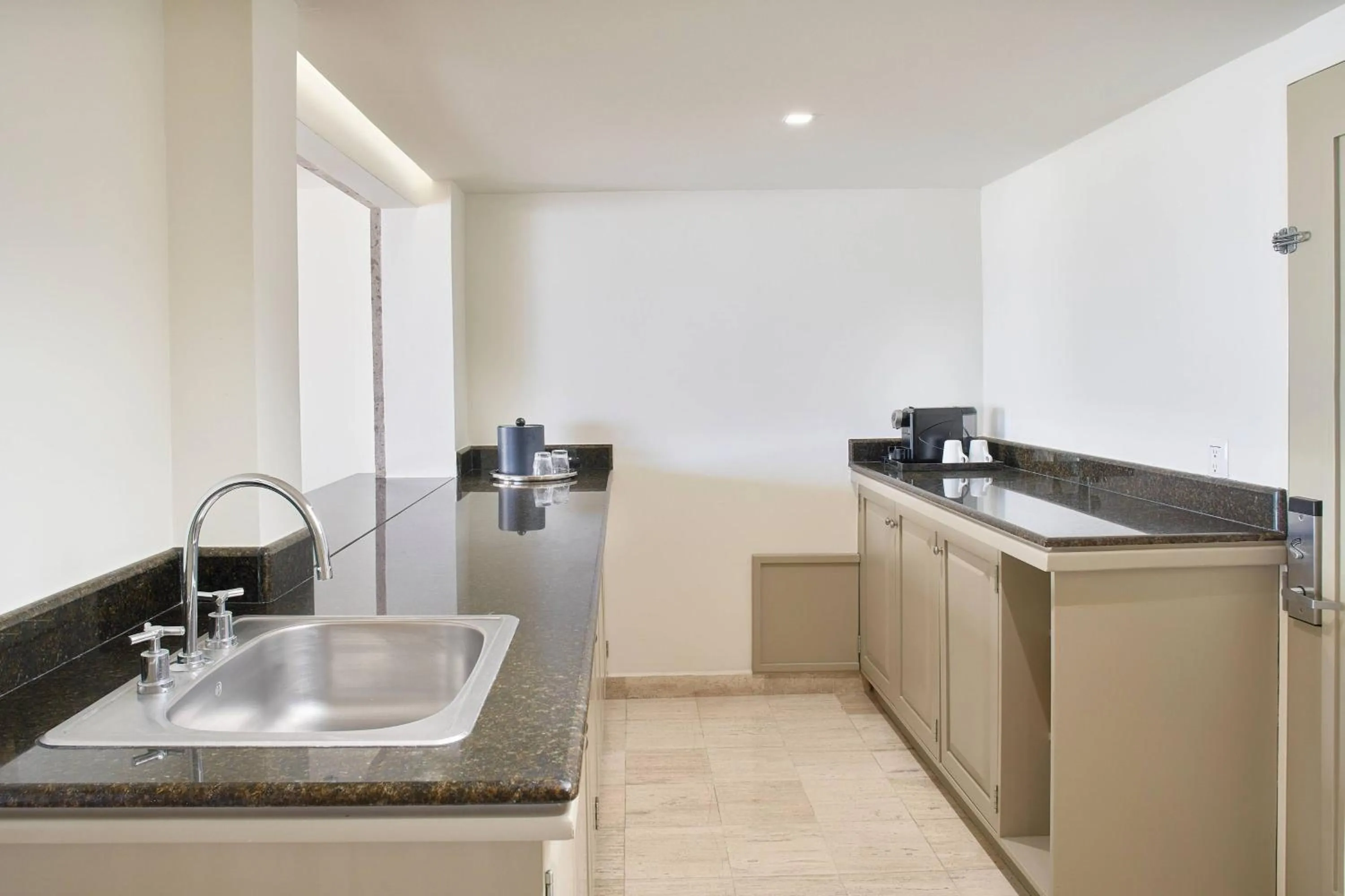 Kitchen or kitchenette in Marriott Puerto Vallarta Resort & Spa