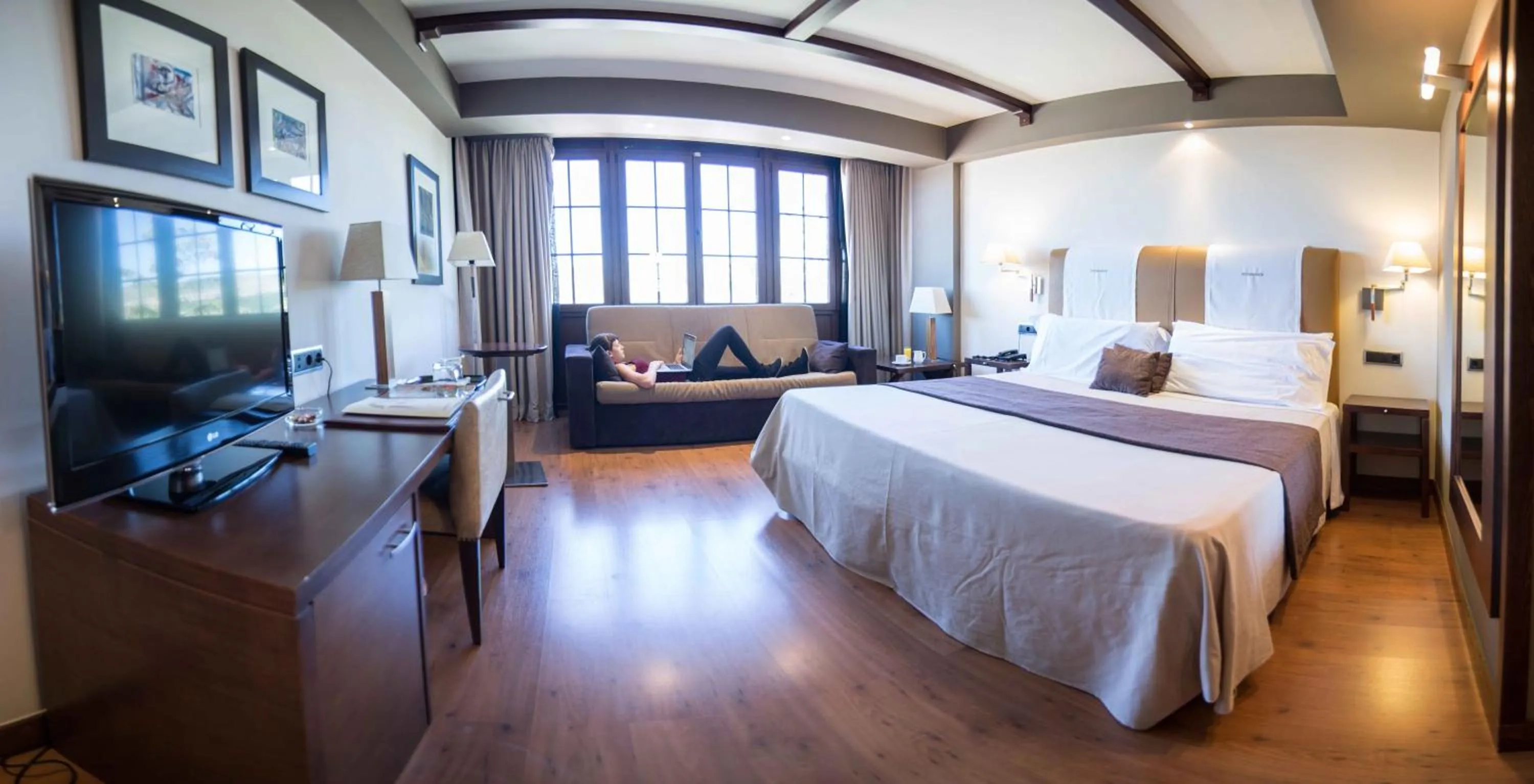 Bed in Hotel Spa Balfagon