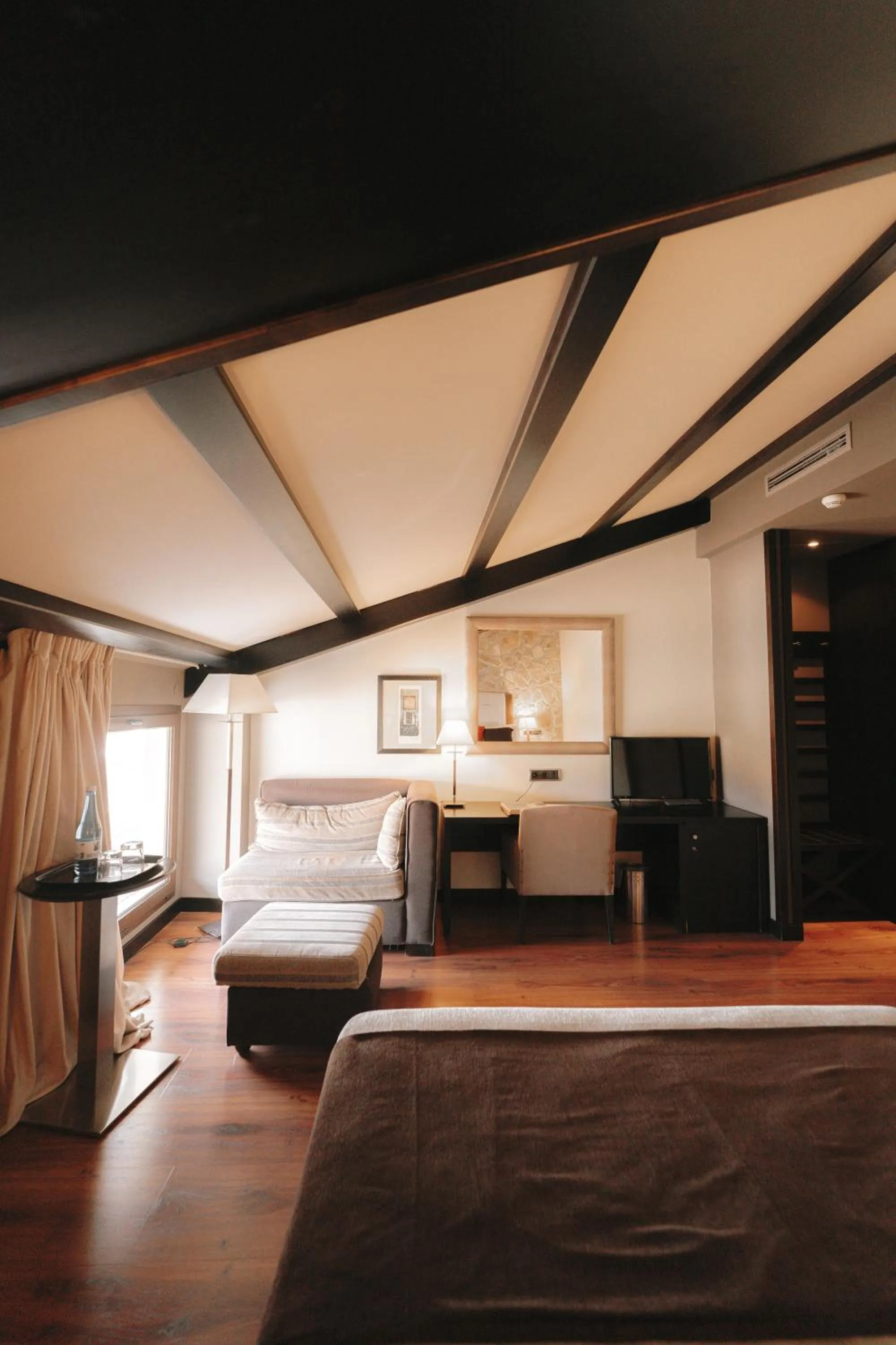 Bedroom, Bed in Hotel Spa Balfagon