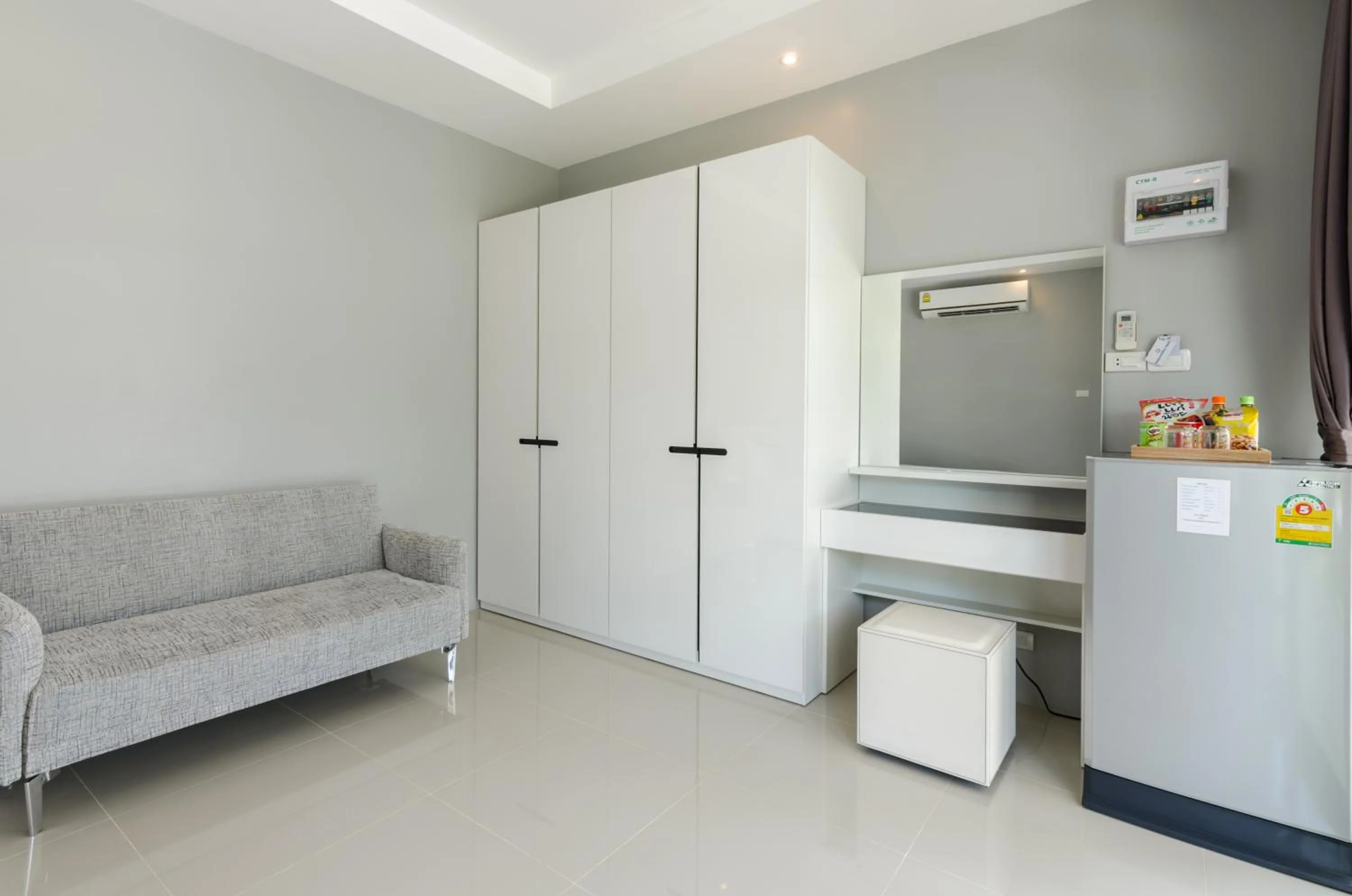 Photo of the whole room in Golf Inn Resort