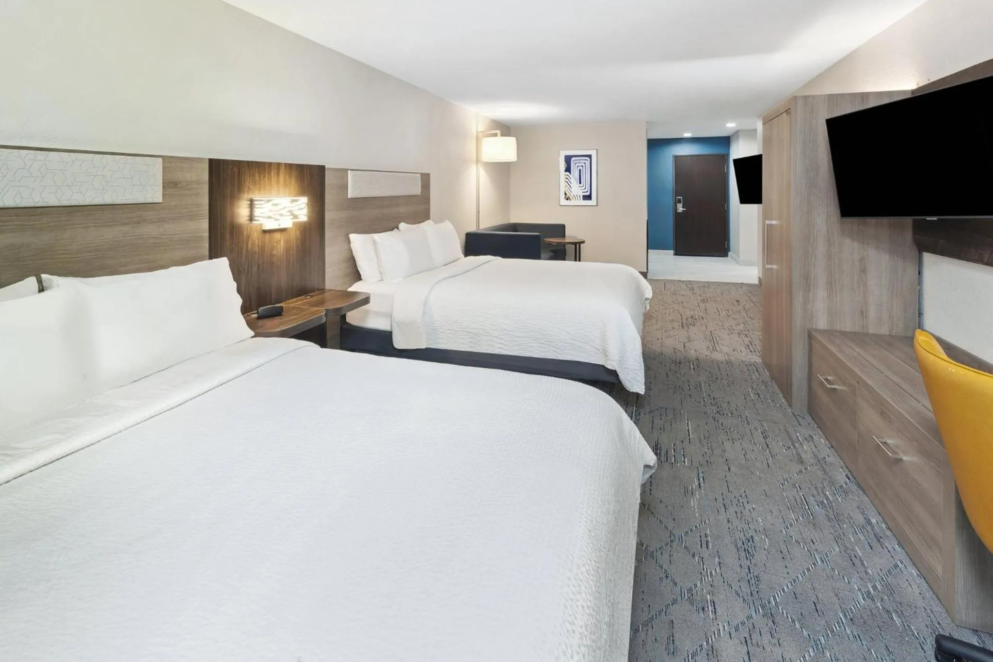 Photo of the whole room, Bed in Holiday Inn Express Pekin - Peoria Area by IHG