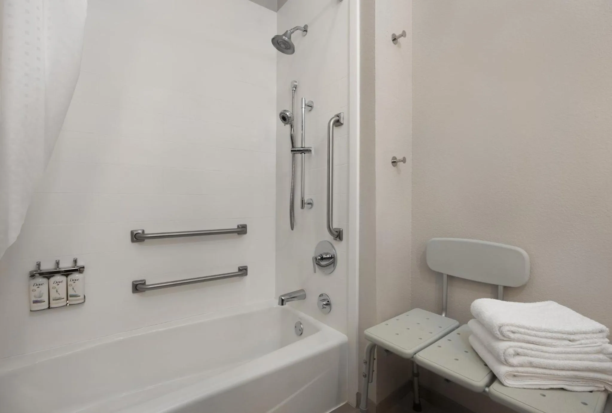 Bathroom in Holiday Inn Express Hotel & Suites Kennesaw Northwest - Acworth by IHG