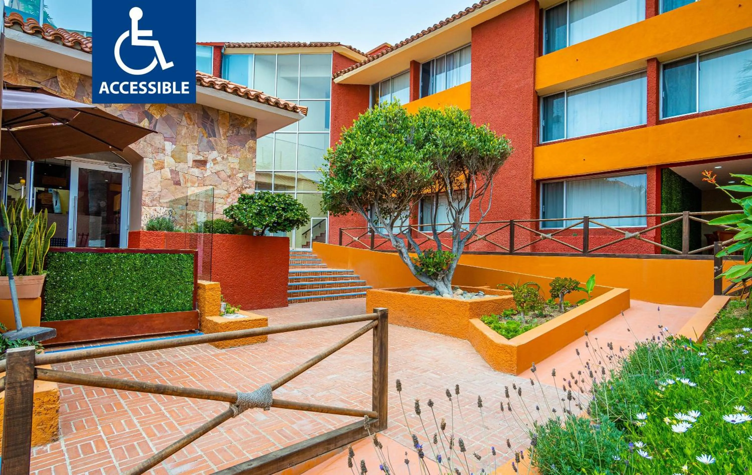 Puerto Nuevo Baja Hotel & Villas