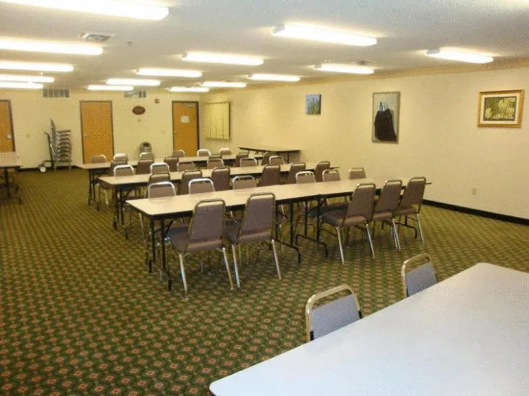 Meeting/conference room in Syracuse Inn and Suites