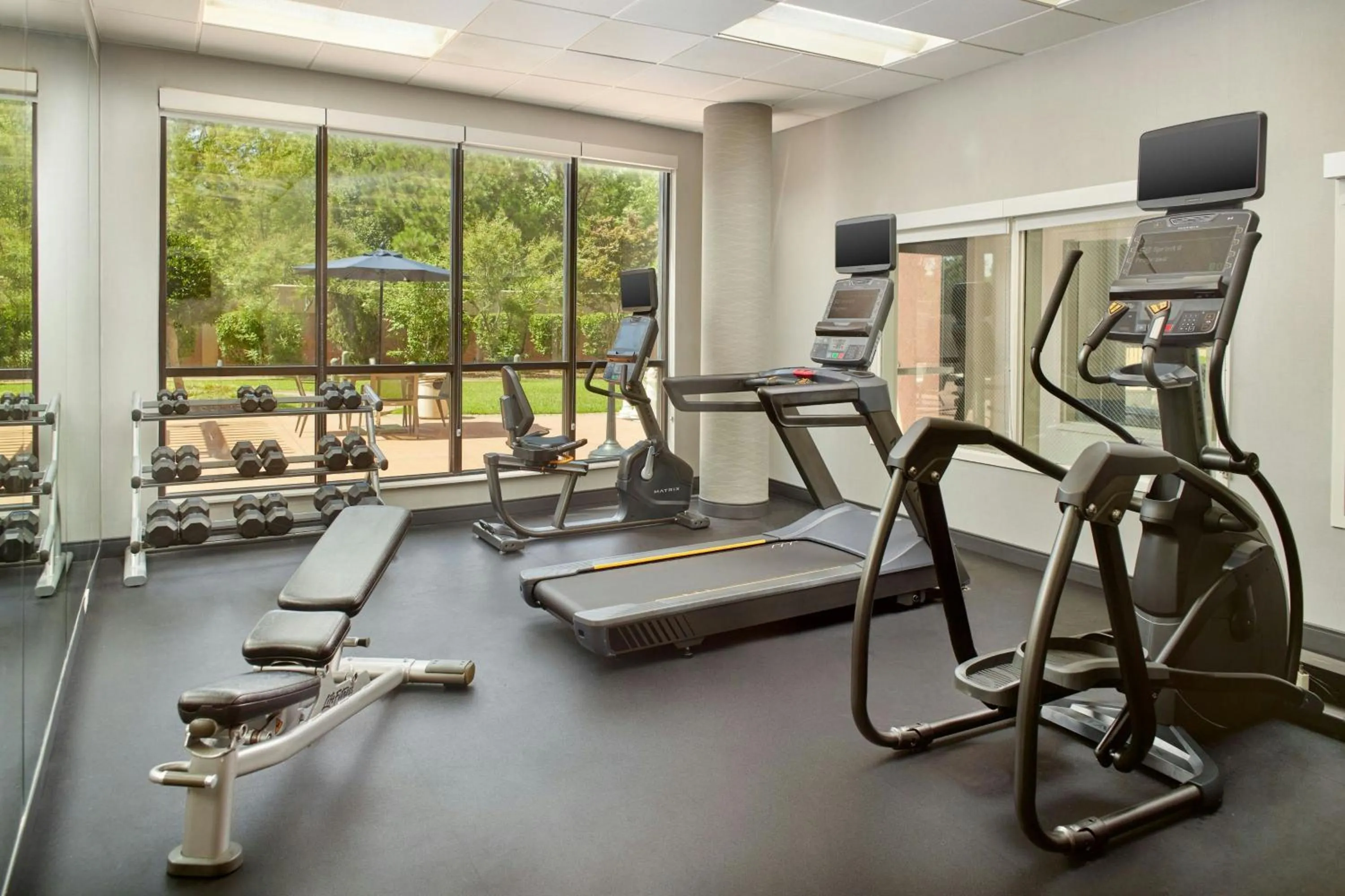 Fitness centre/facilities in Courtyard Warner Robins