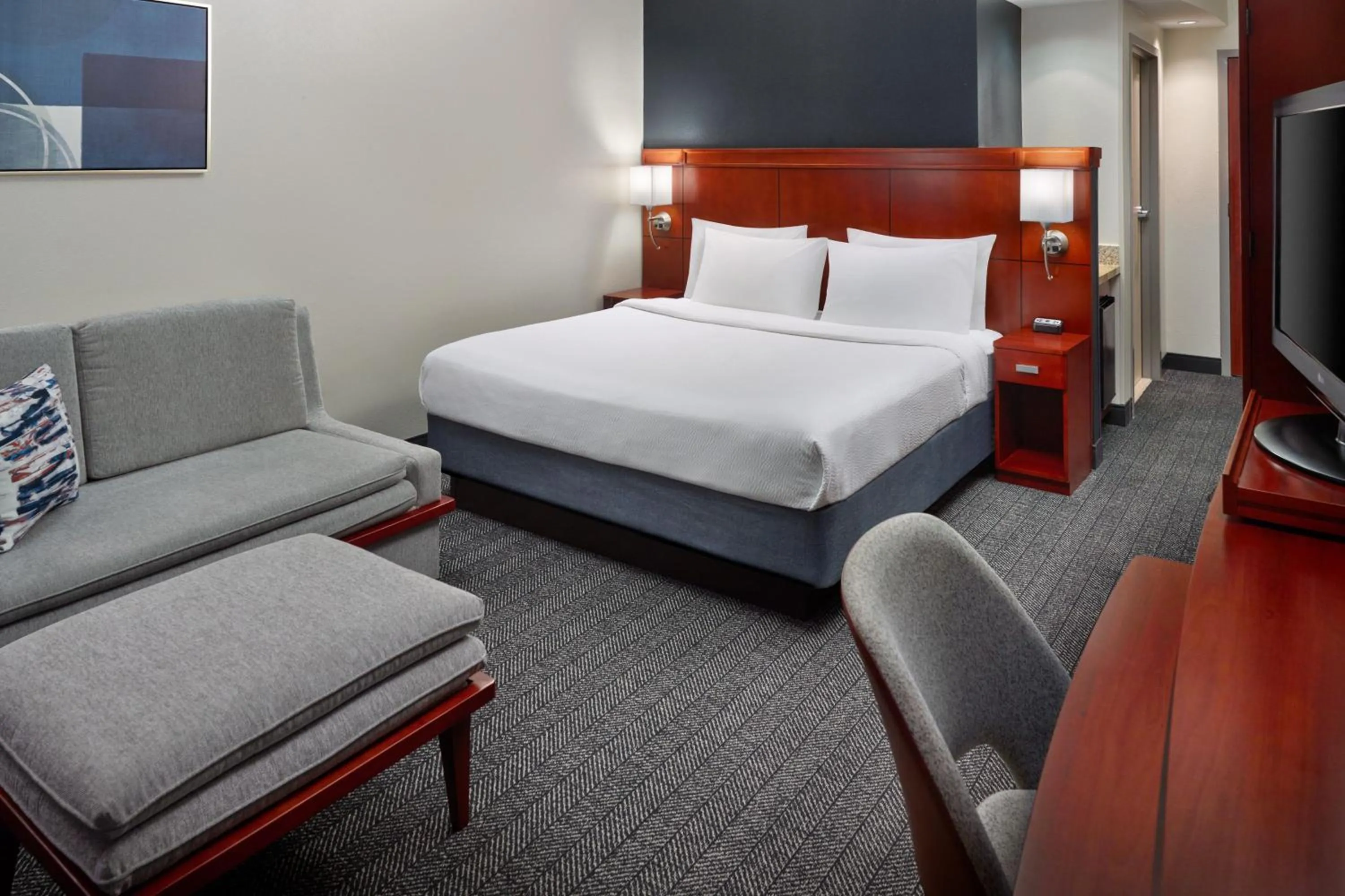 Photo of the whole room, Bed in Courtyard Warner Robins