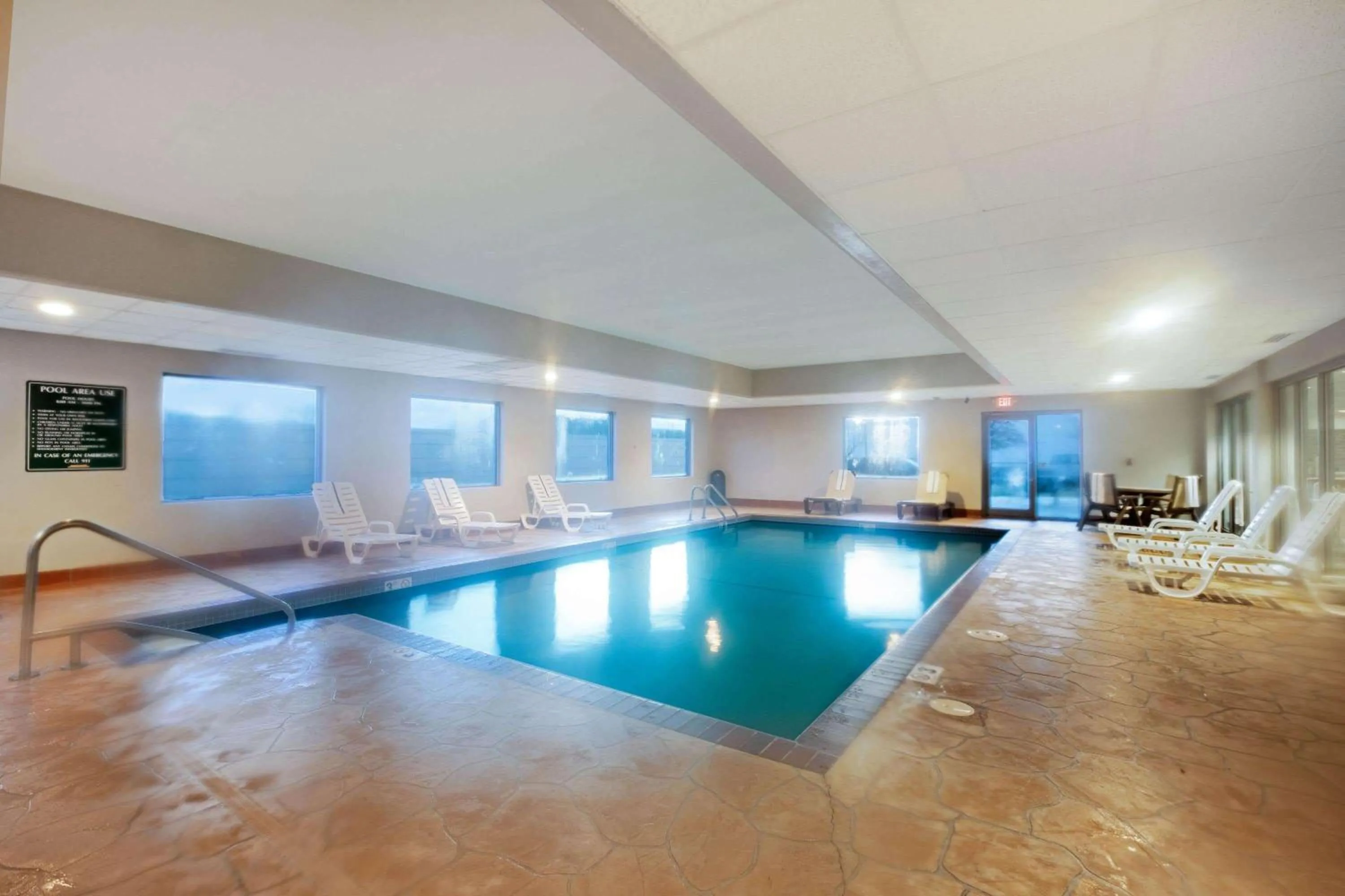 Pool view in La Quinta by Wyndham Omaha Airport Downtown