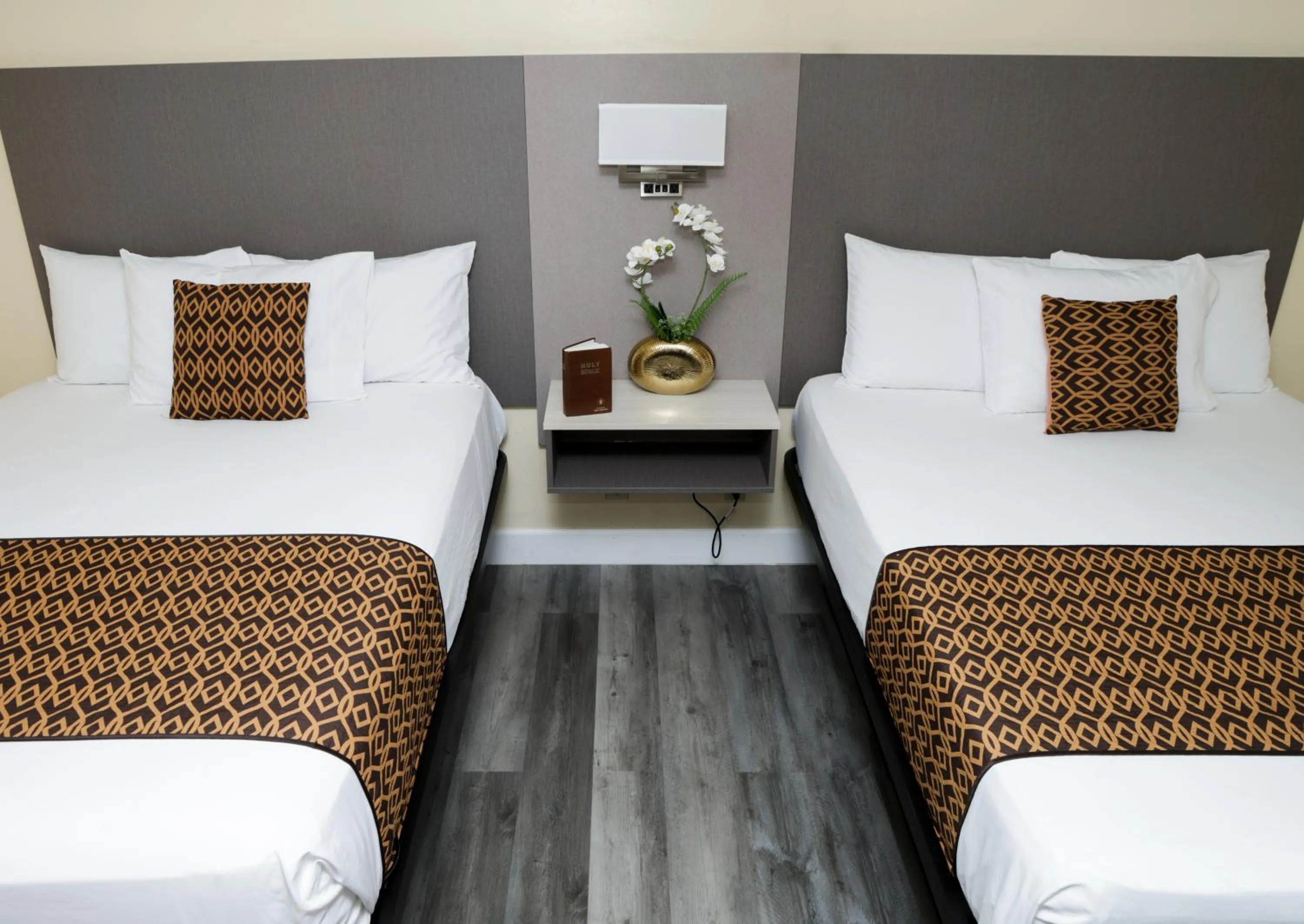 Bed in Silver Surf Motel