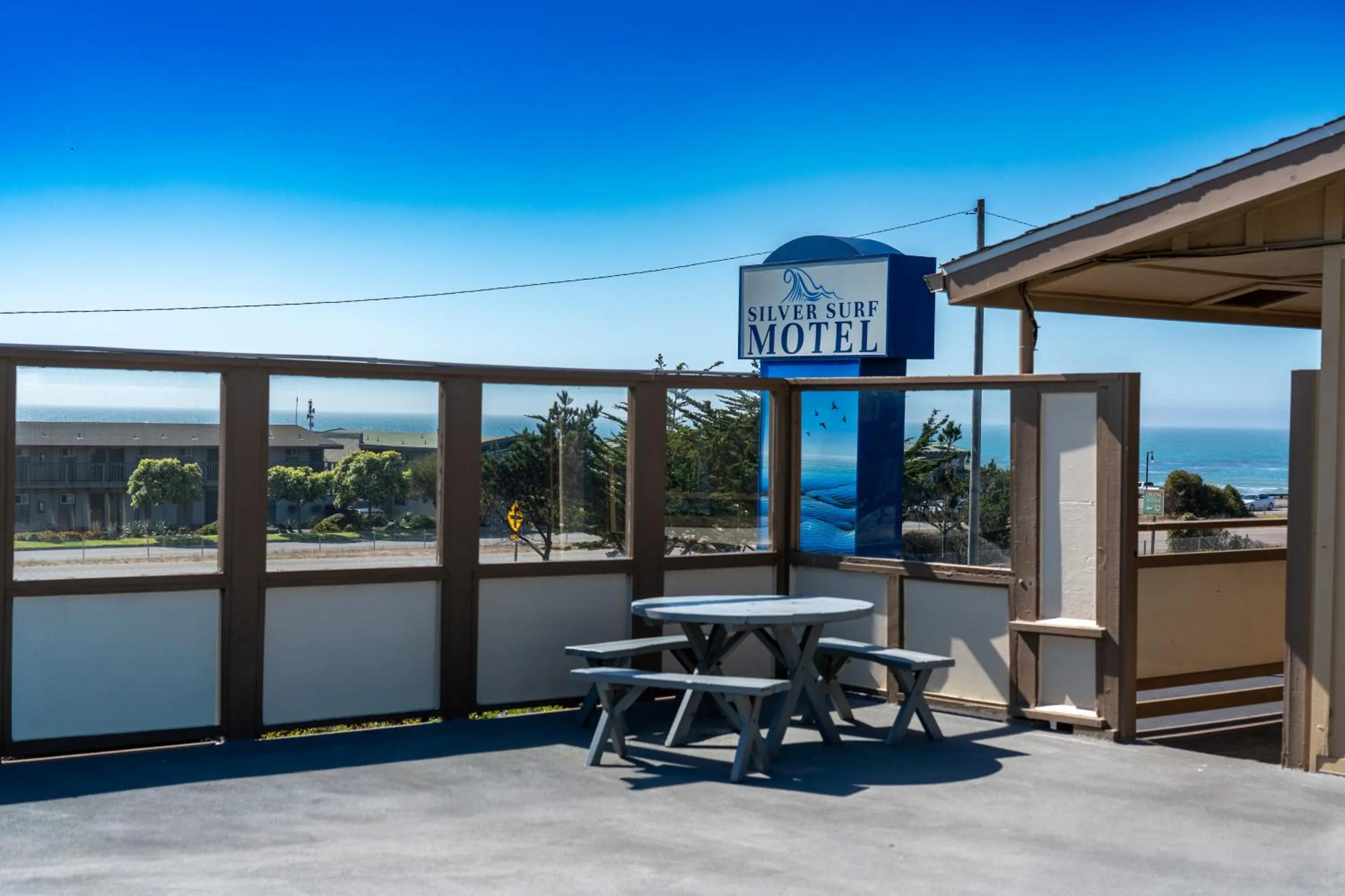 Silver Surf Motel
