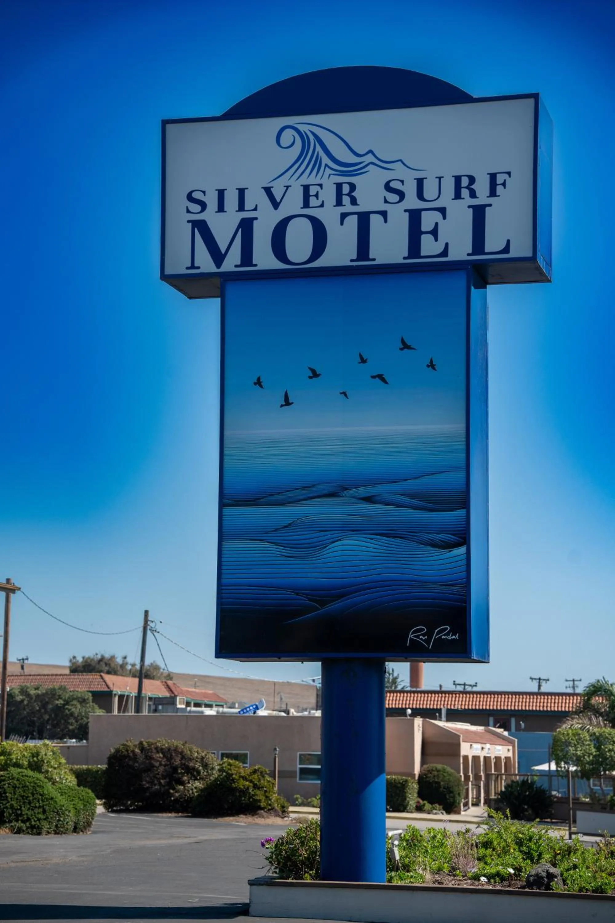 Silver Surf Motel