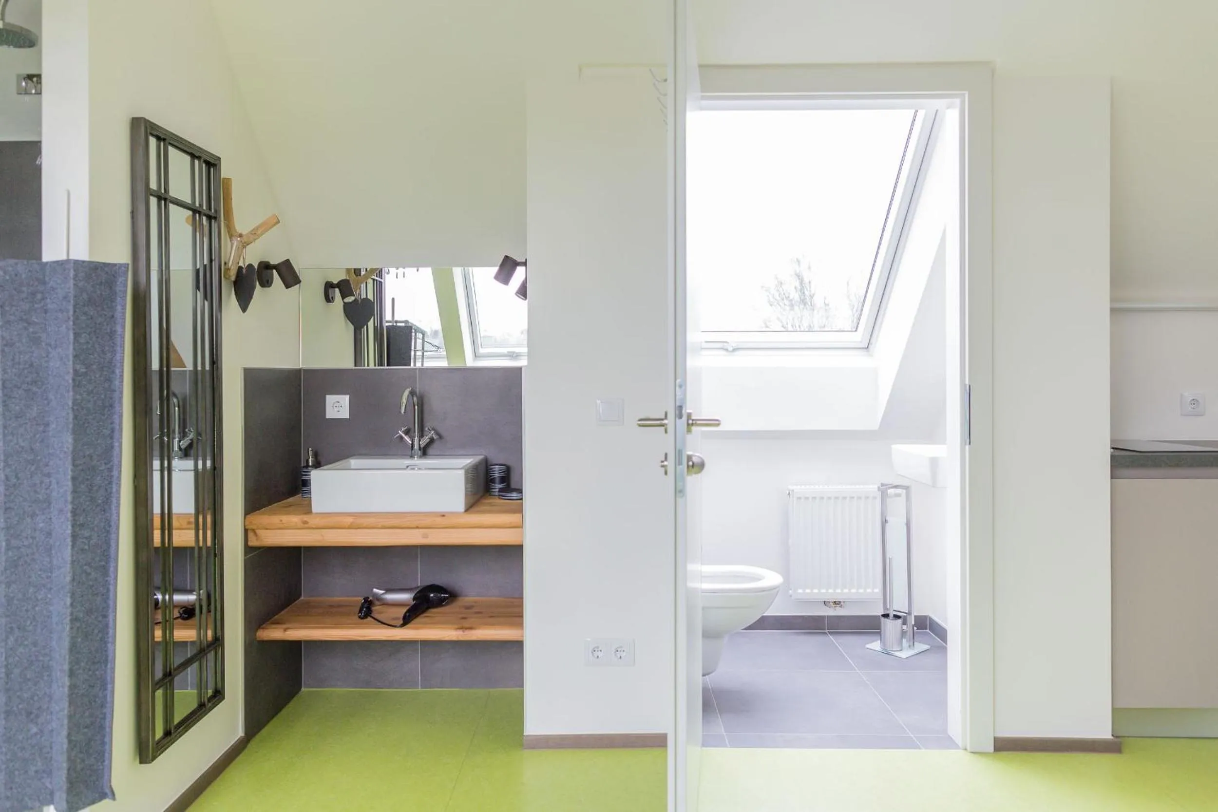 Bathroom in HOMEBOUND APARTMENTS Salzburg City II - contactless check-in