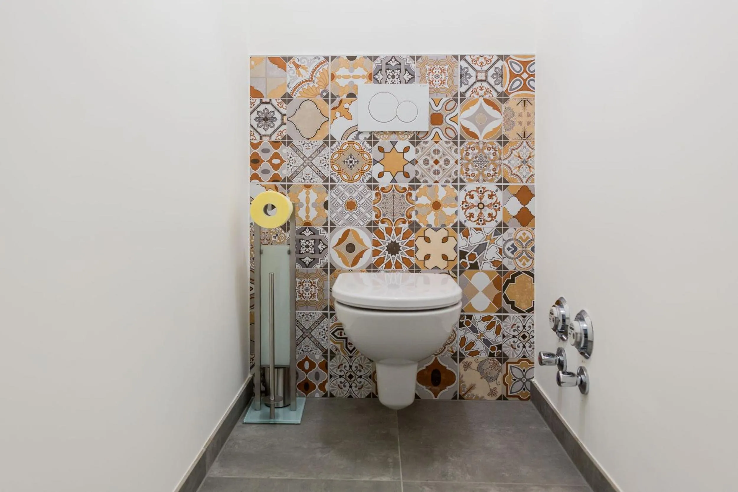 Bathroom in HOMEBOUND APARTMENTS Salzburg City II - contactless check-in