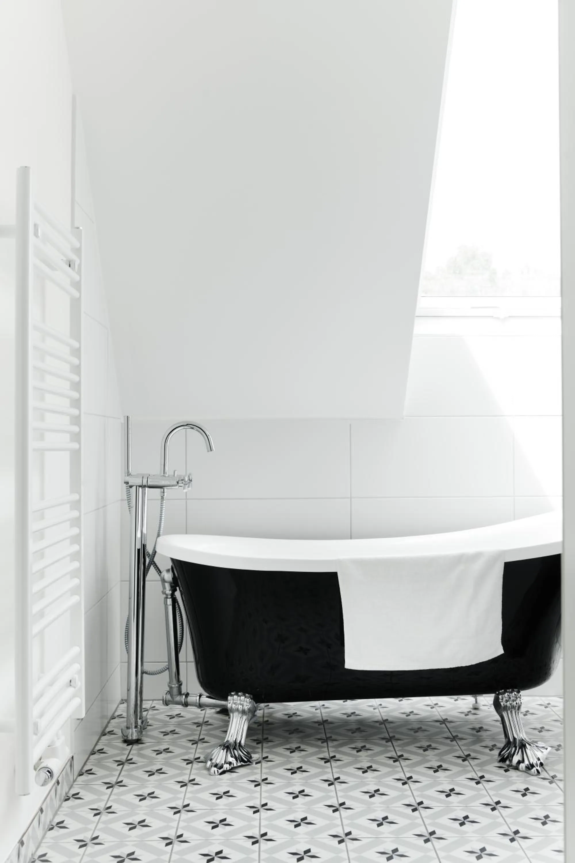 Bathroom, Bed in HOMEBOUND APARTMENTS Salzburg City II - contactless check-in