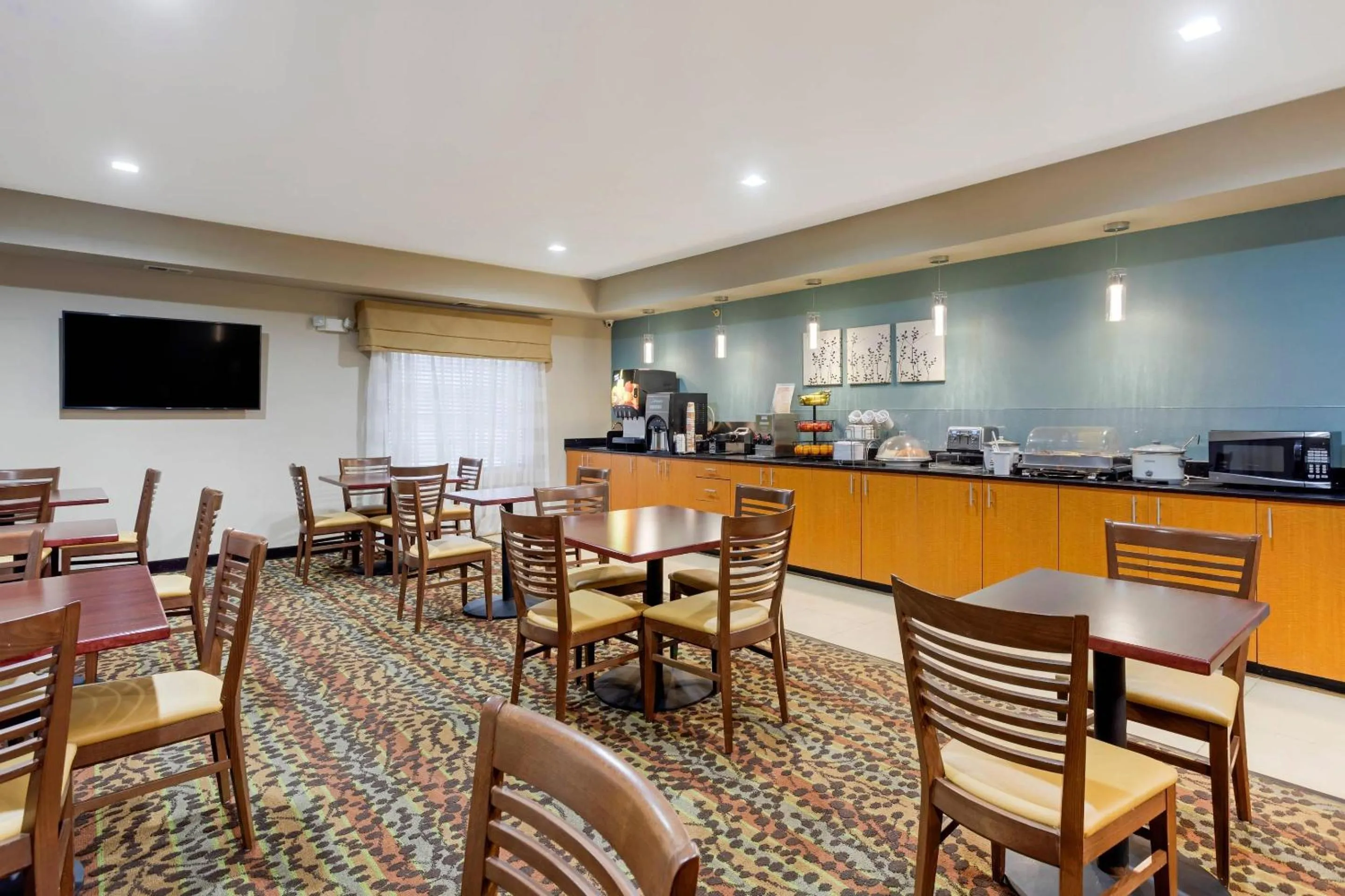 Breakfast in Sleep Inn & Suites Smyrna - Nashville Area