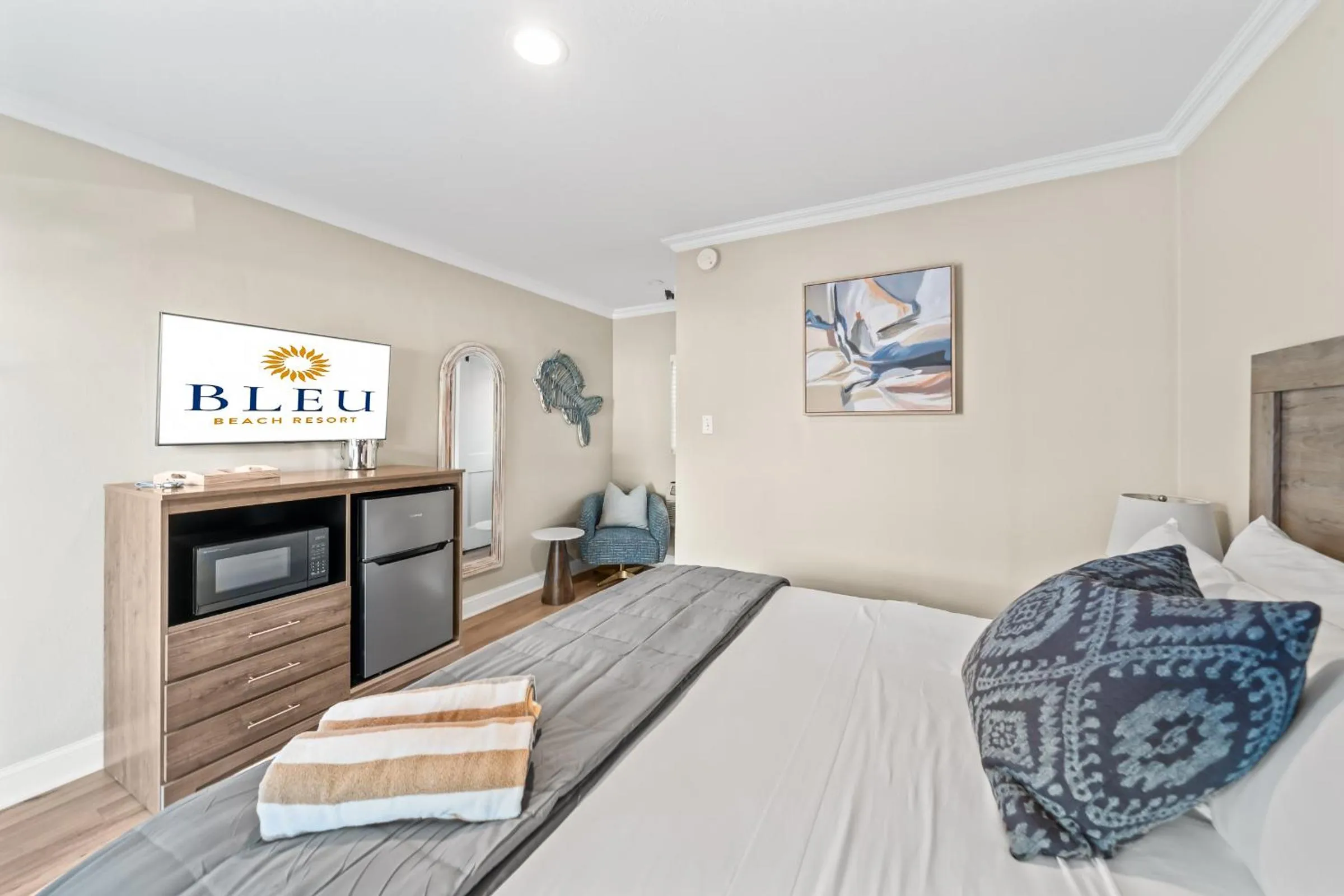 Bed in Bleu Beach Resort