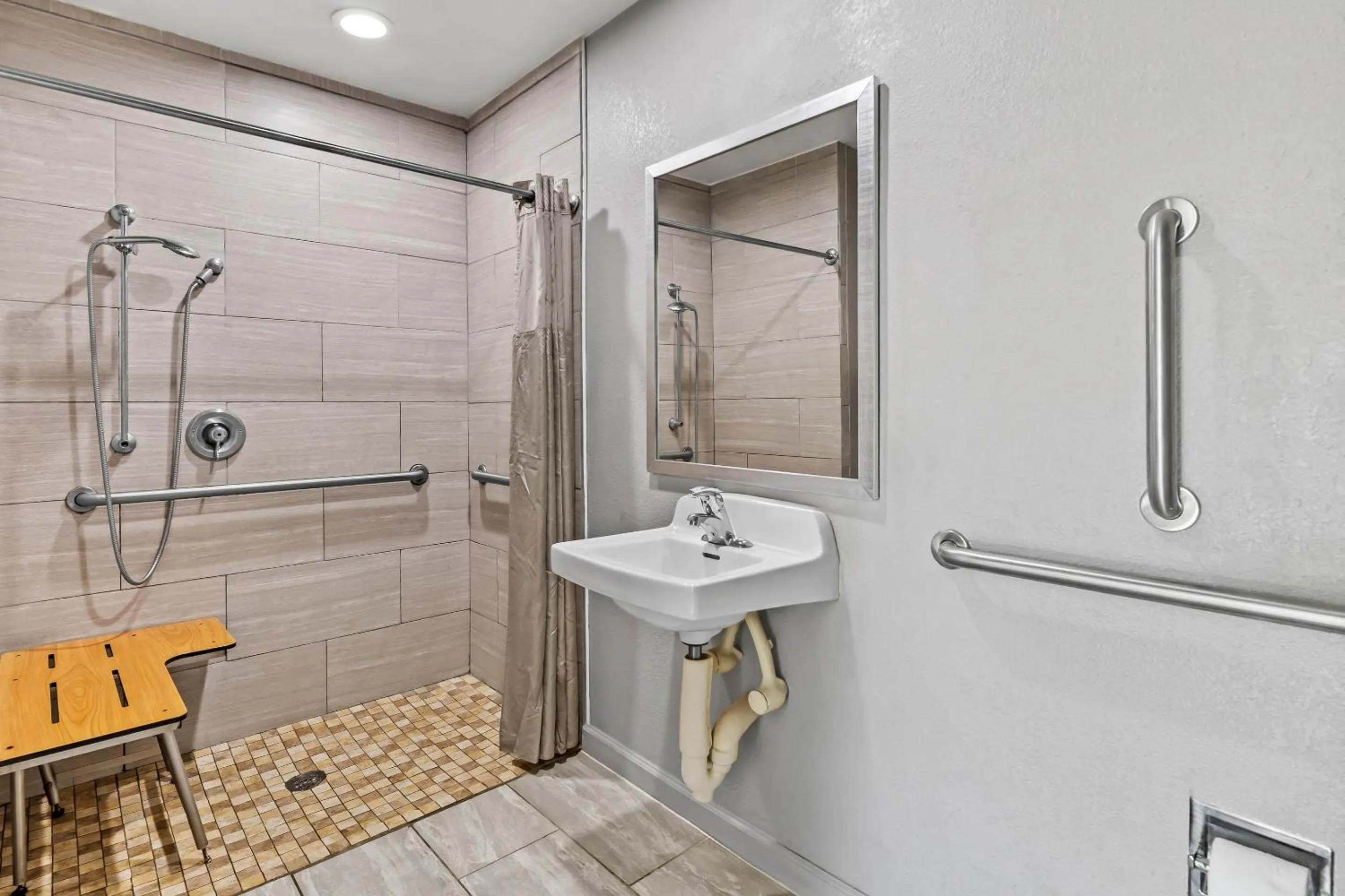 Bathroom in Motel 6-Murfreesboro, TN