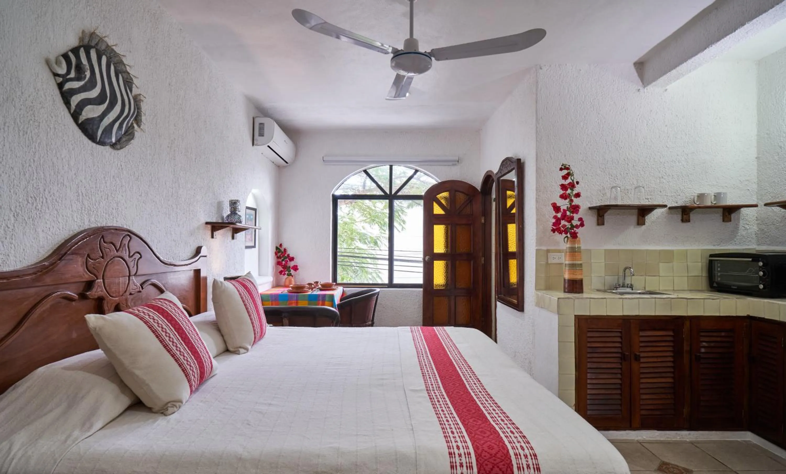 Photo of the whole room, Bed in Maison Tulum