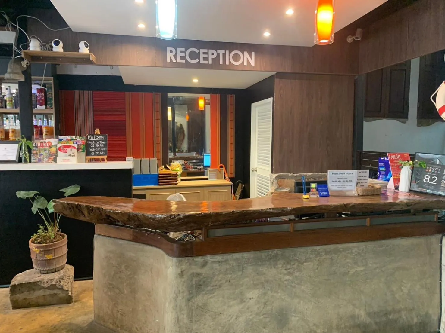 Lobby or reception in Mo rooms