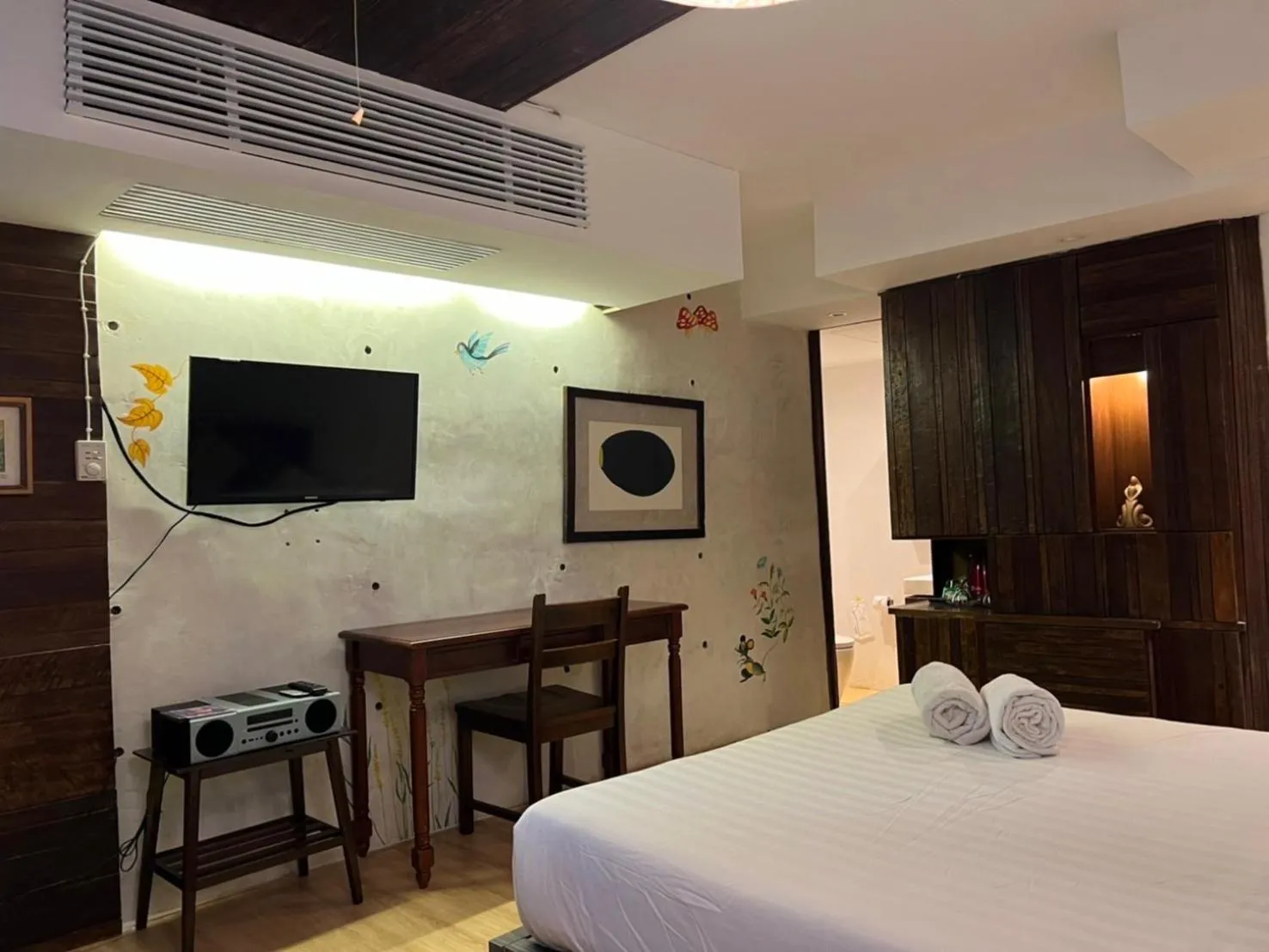 TV and multimedia, Bed in Mo rooms