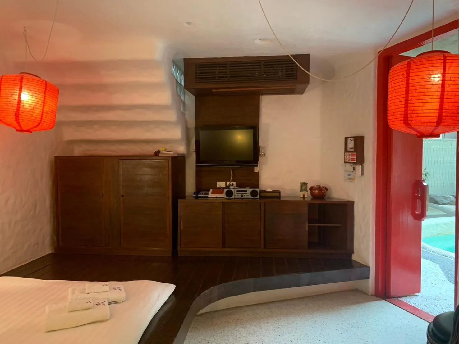 TV and multimedia, Bed in Mo rooms