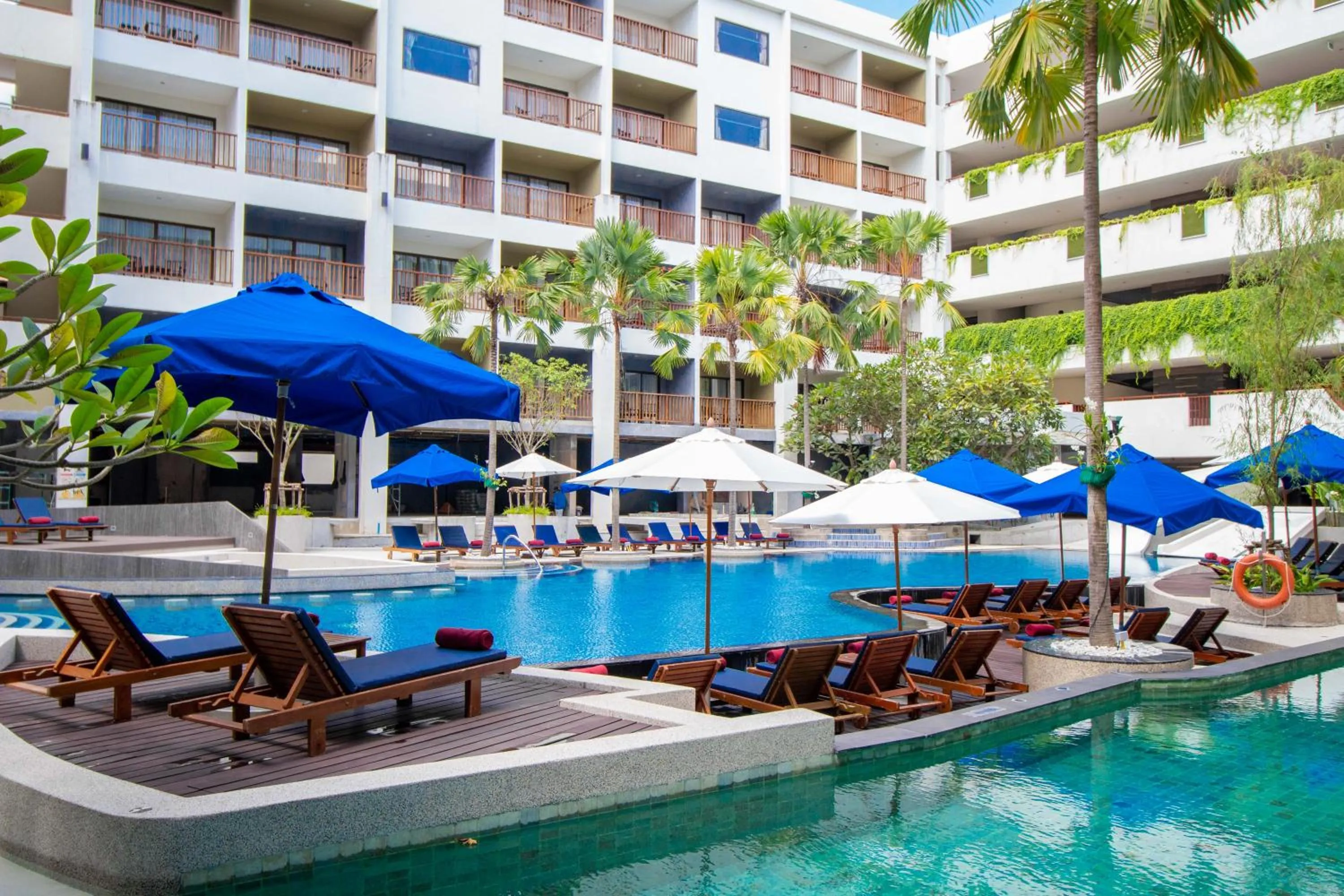 Property building in Deevana Plaza Phuket - SHA Extra Plus