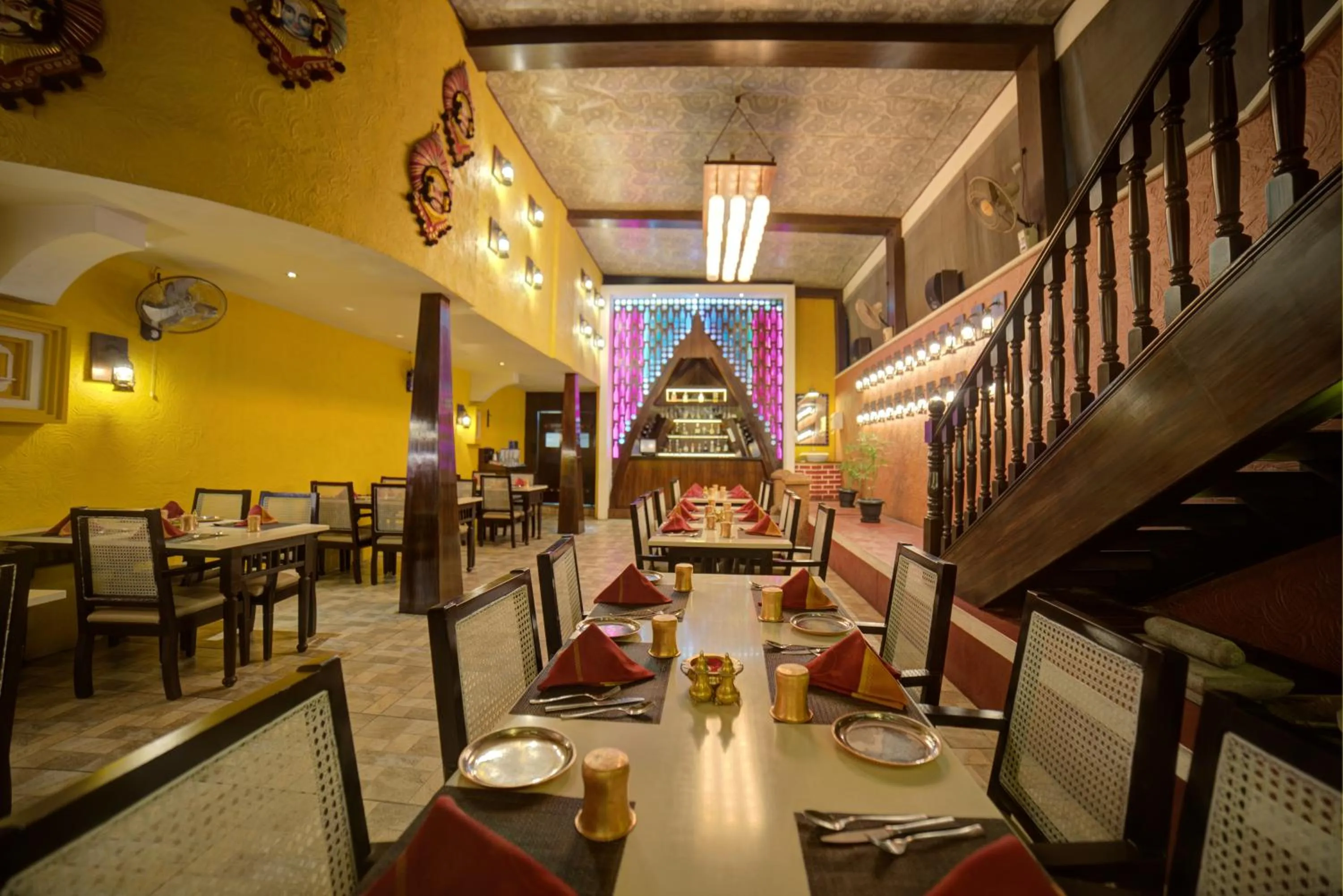 Restaurant/places to eat in Goldfinch Hotel Bangalore