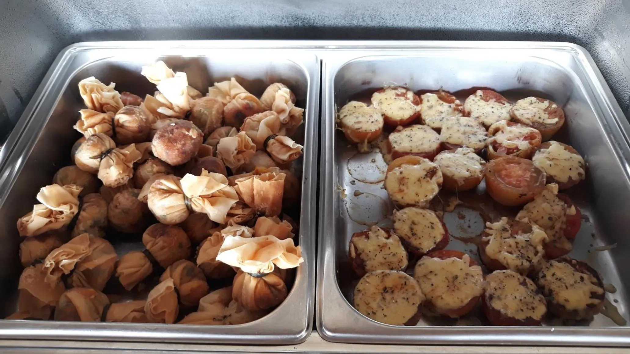 Food and drinks in Respati Beach Hotel