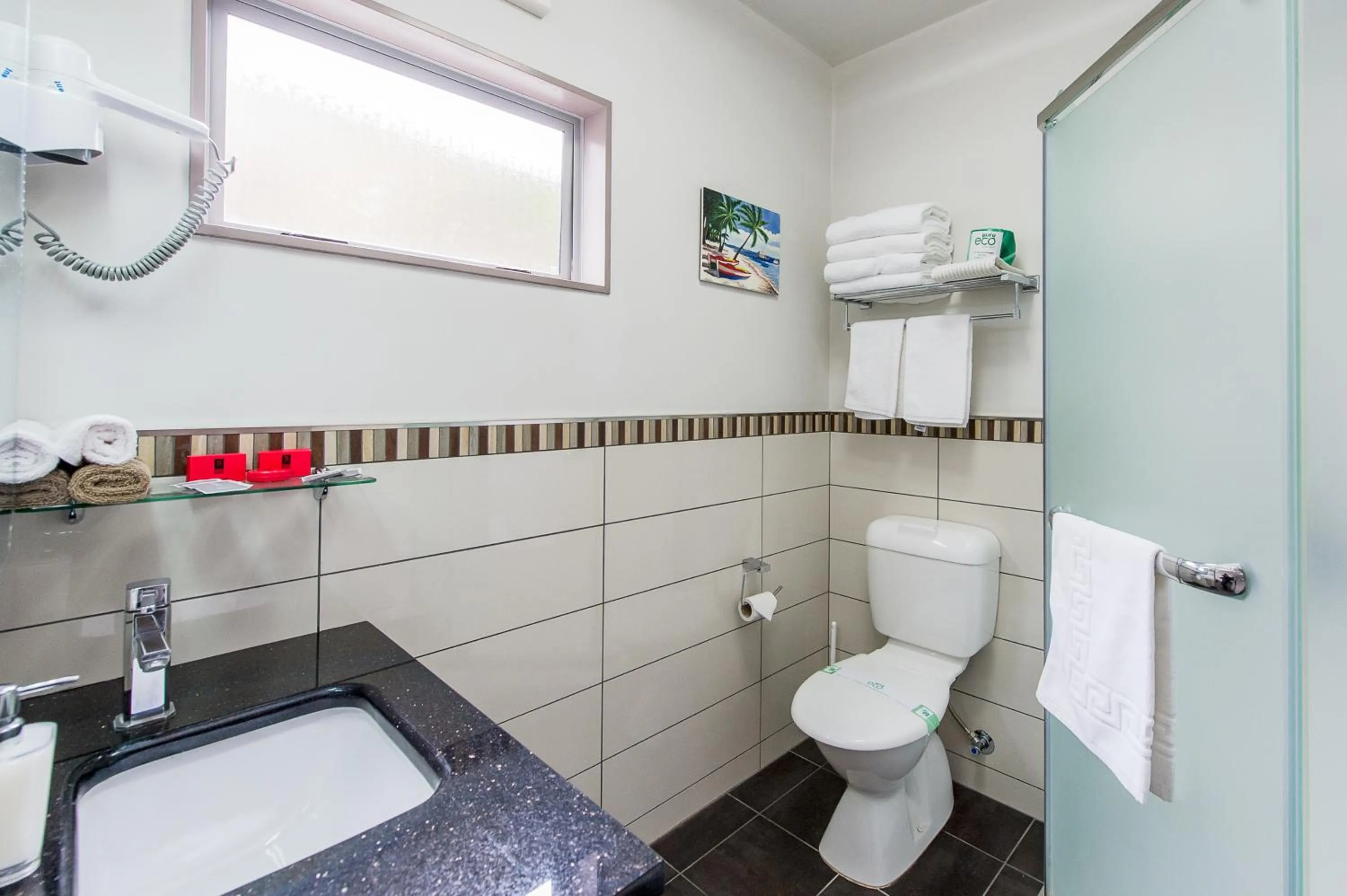 Bathroom in 151 On London Motel & Conference Centre