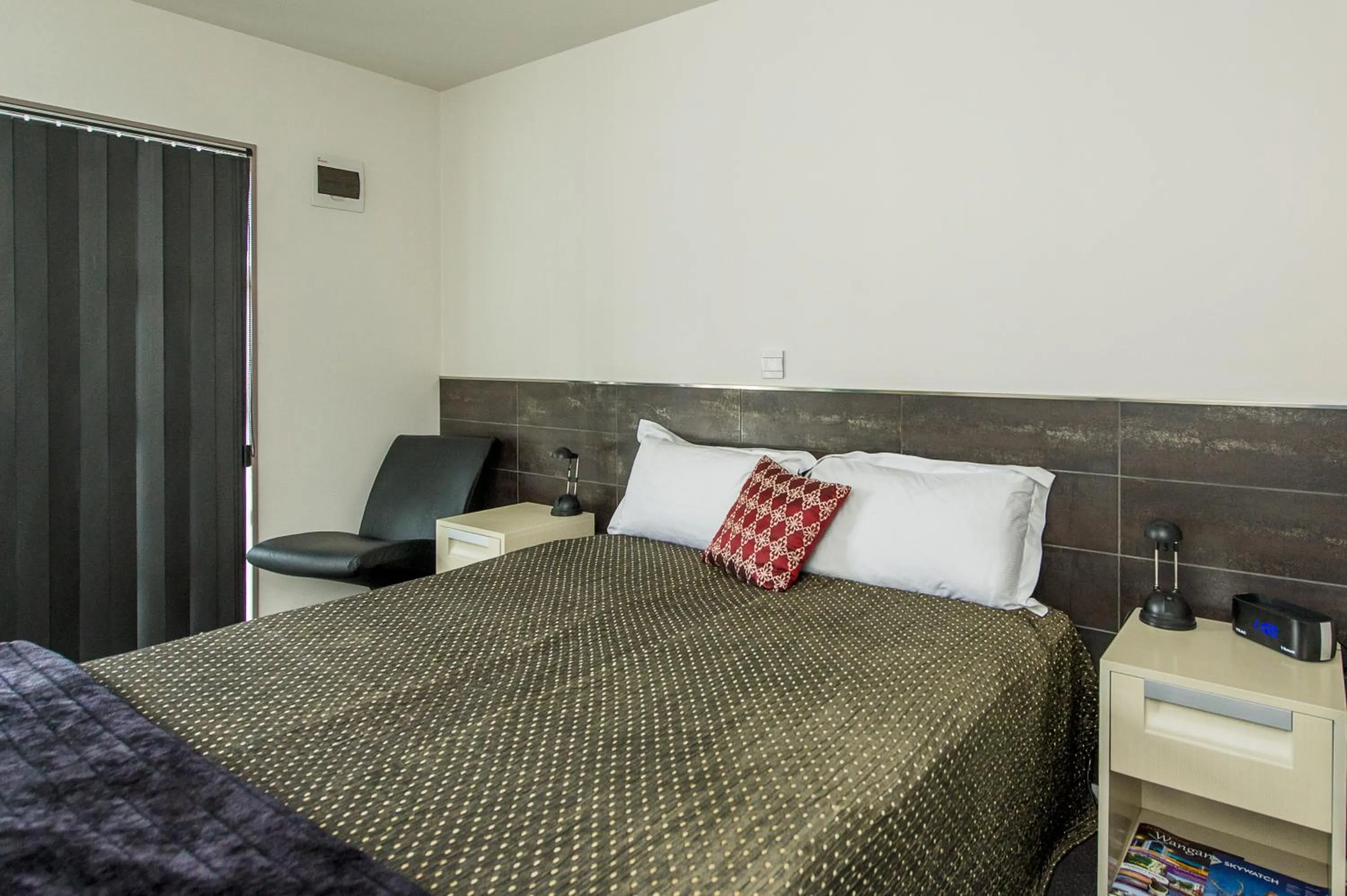 Bedroom, Bed in 151 On London Motel & Conference Centre