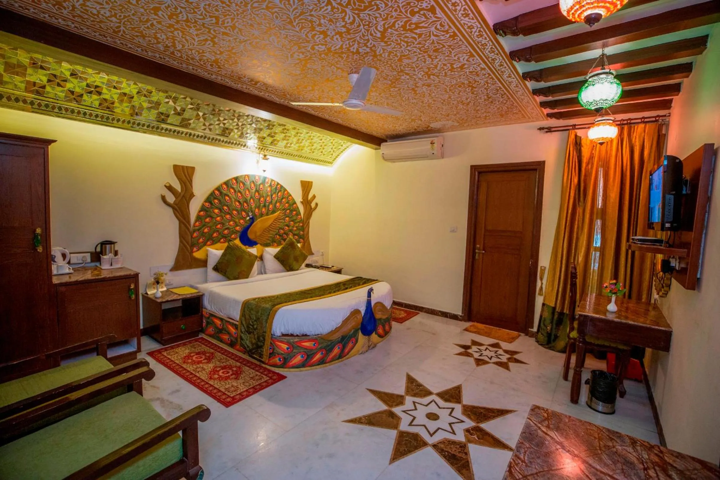 Photo of the whole room, Bed in Nahargarh Haveli-Near Train station Metro